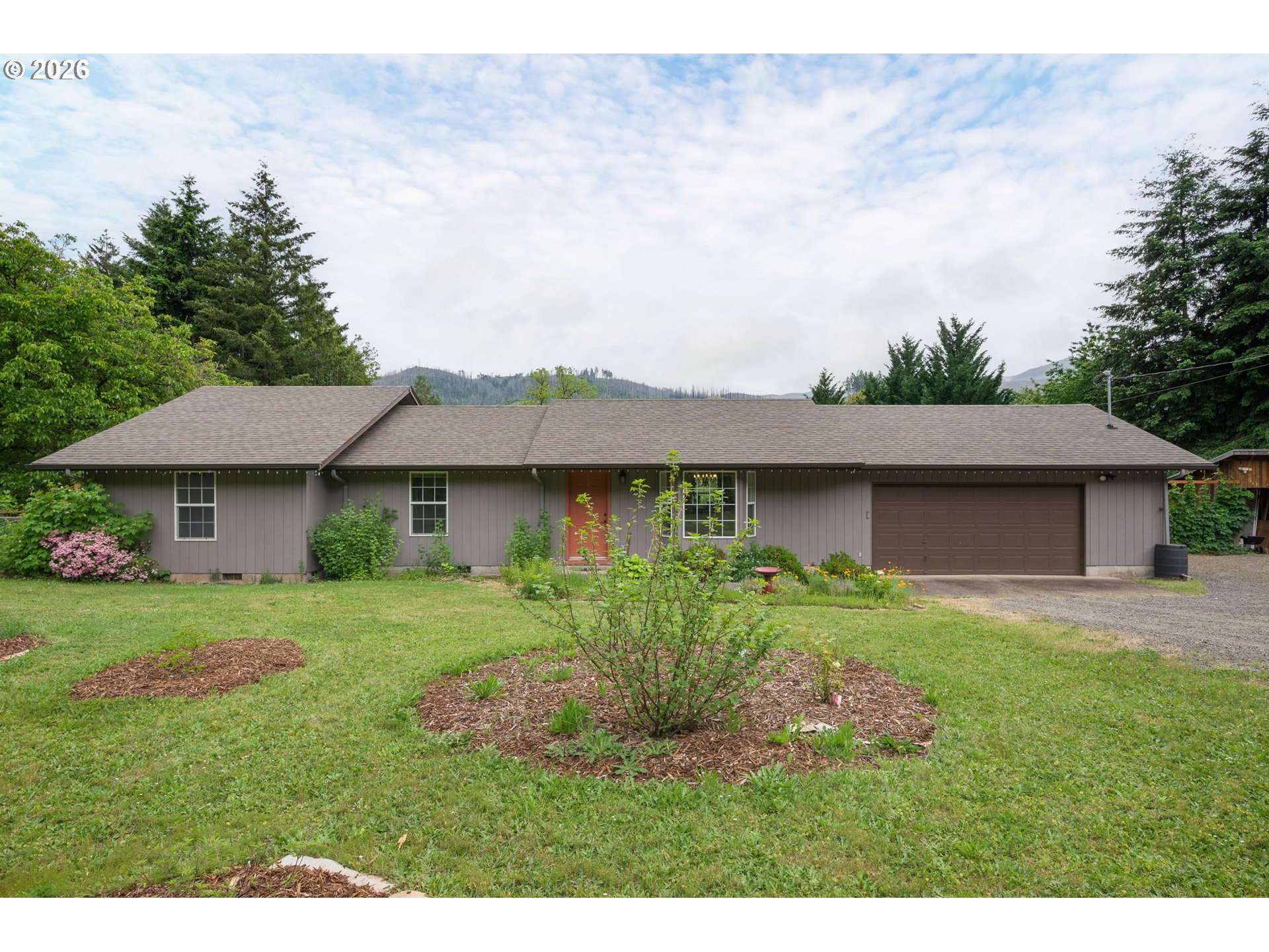 44518 Mckenzie Hwy Property Photo 1