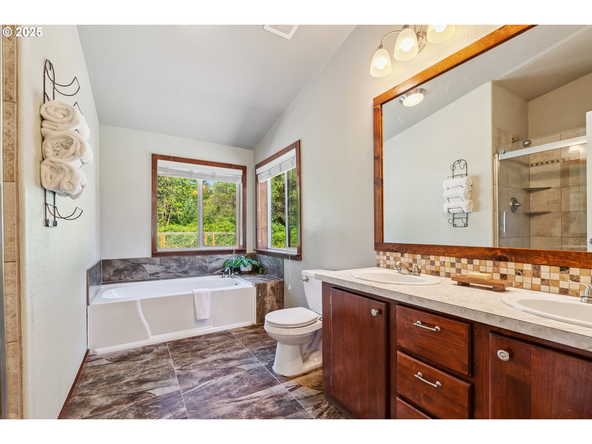 52 Coates Rd Property Photo 6