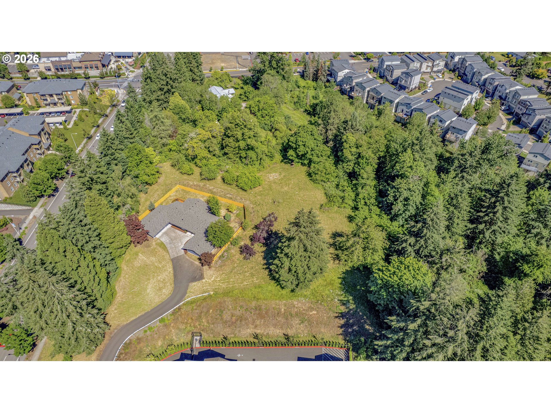 16710 Se Sunnyside Rd Property Photo 2