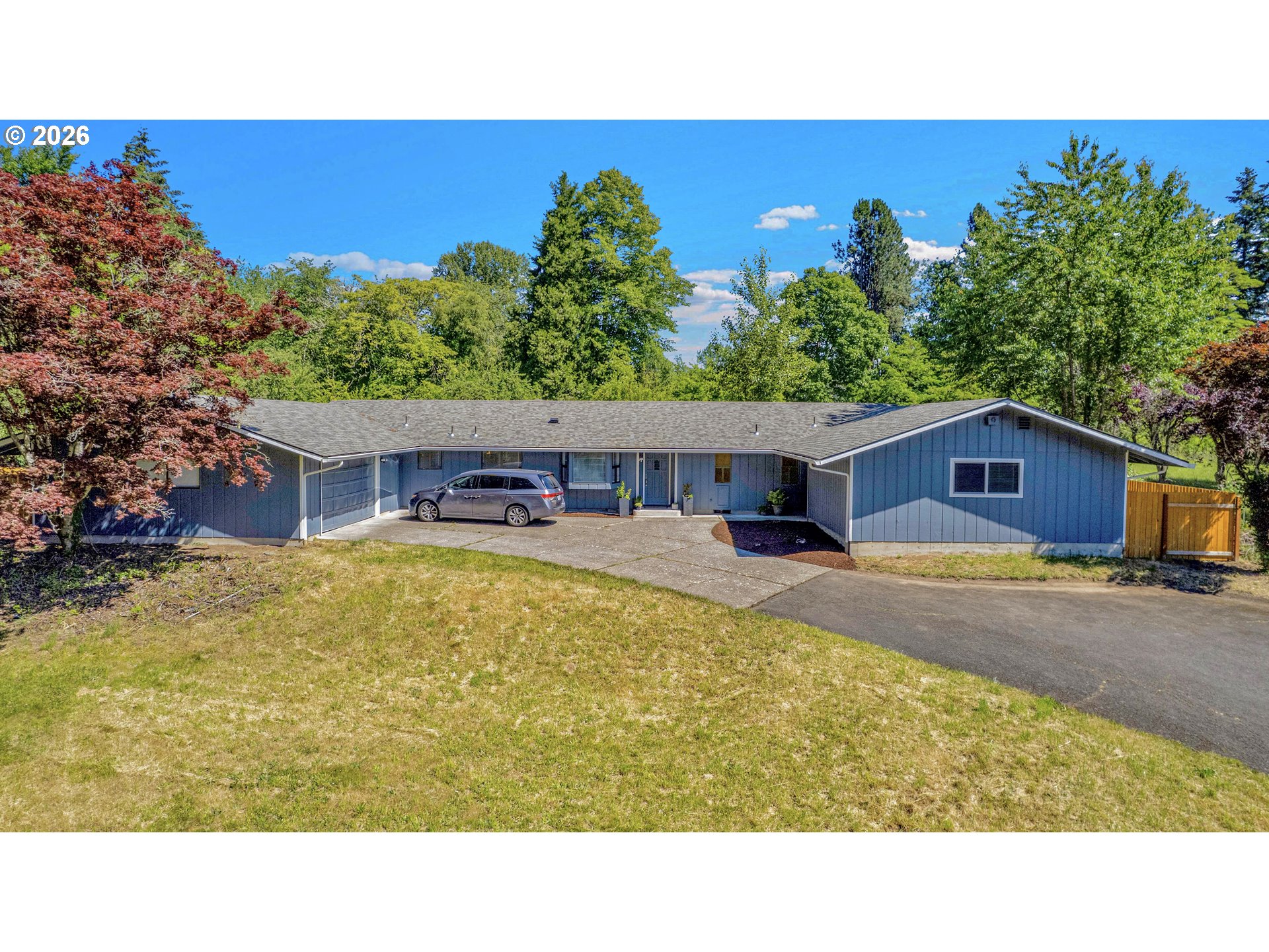 16710 Se Sunnyside Rd Property Photo 4