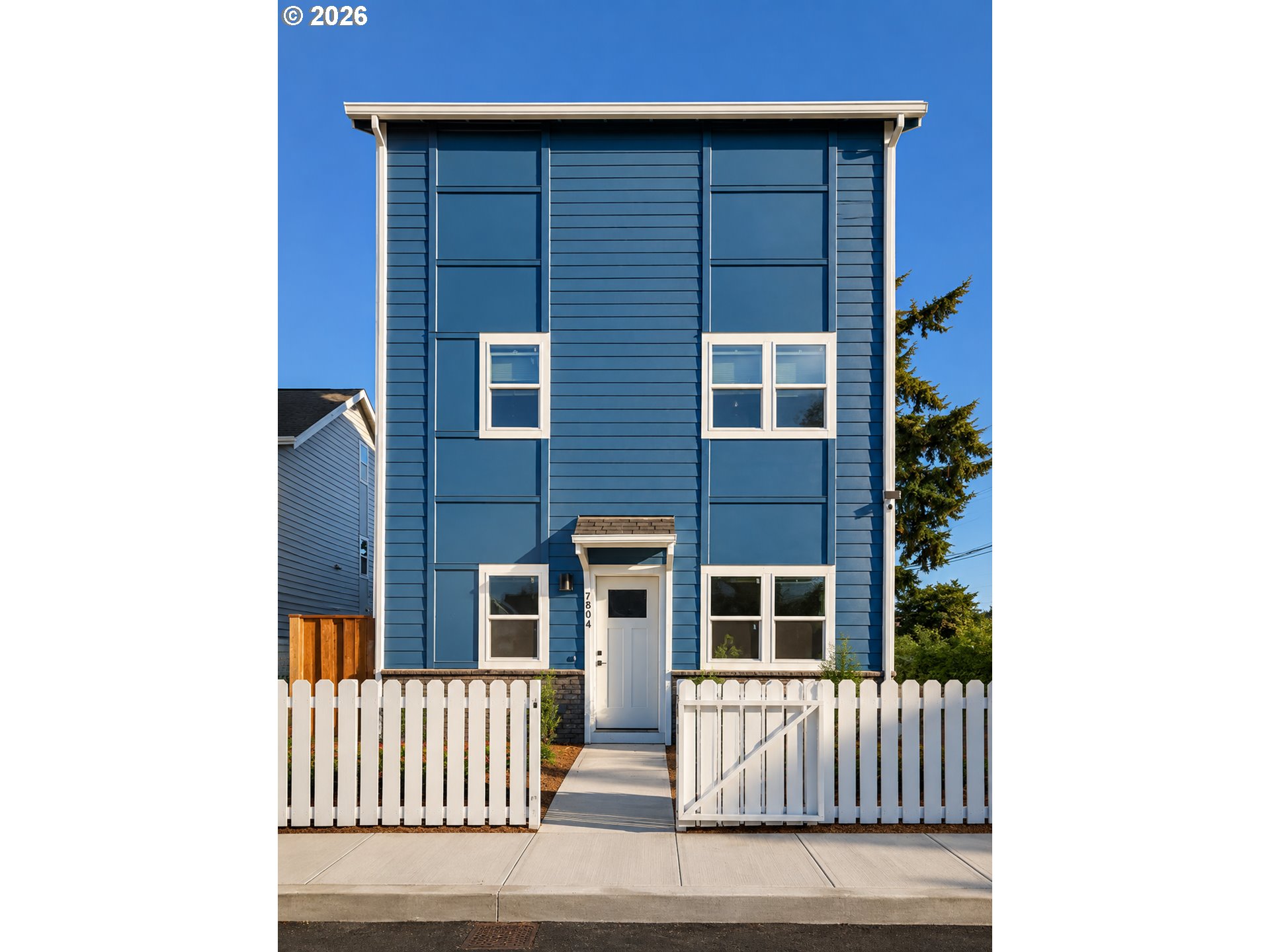 7804 Se Henderson St Property Photo 3