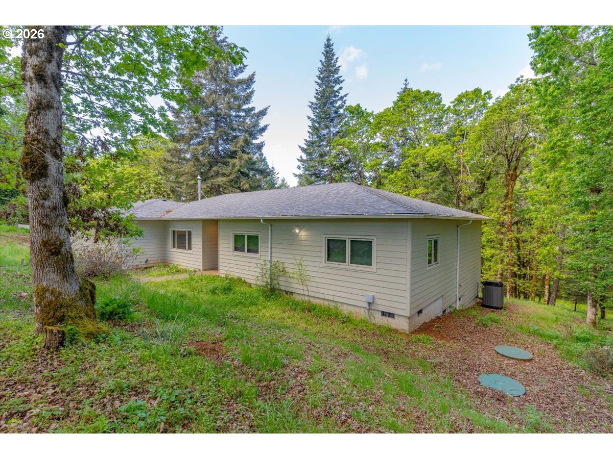 15577 Oakdale Rd Property Photo 2