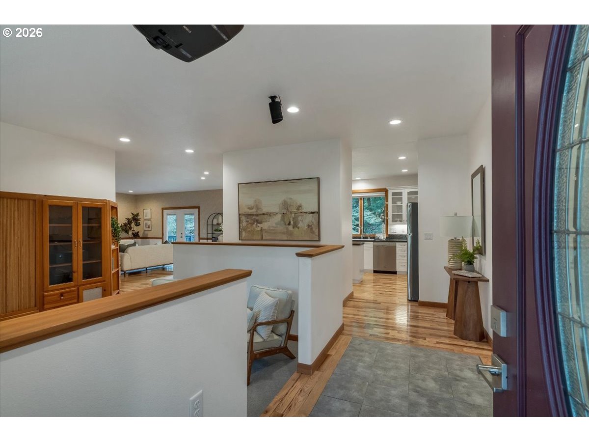 15577 Oakdale Rd Property Photo 8
