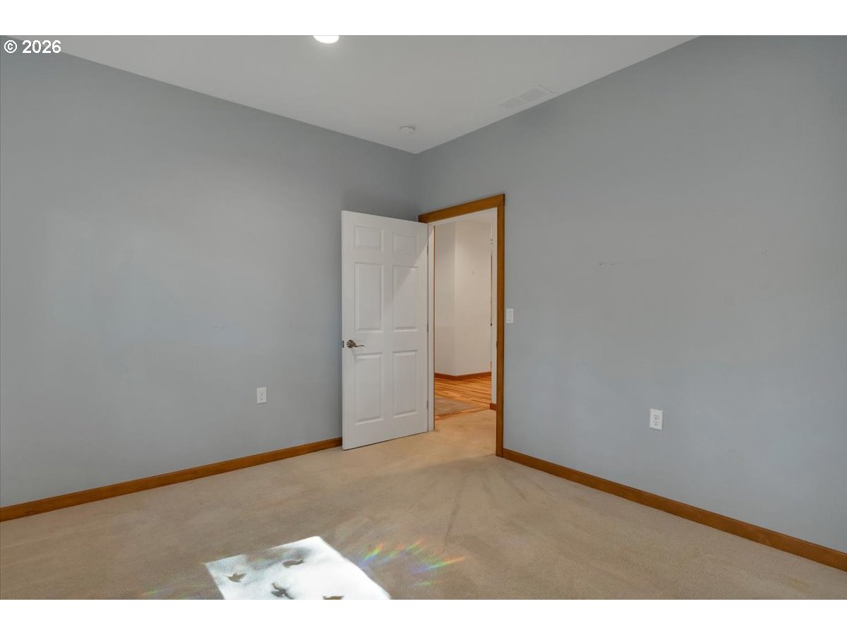 15577 Oakdale Rd Property Photo 23