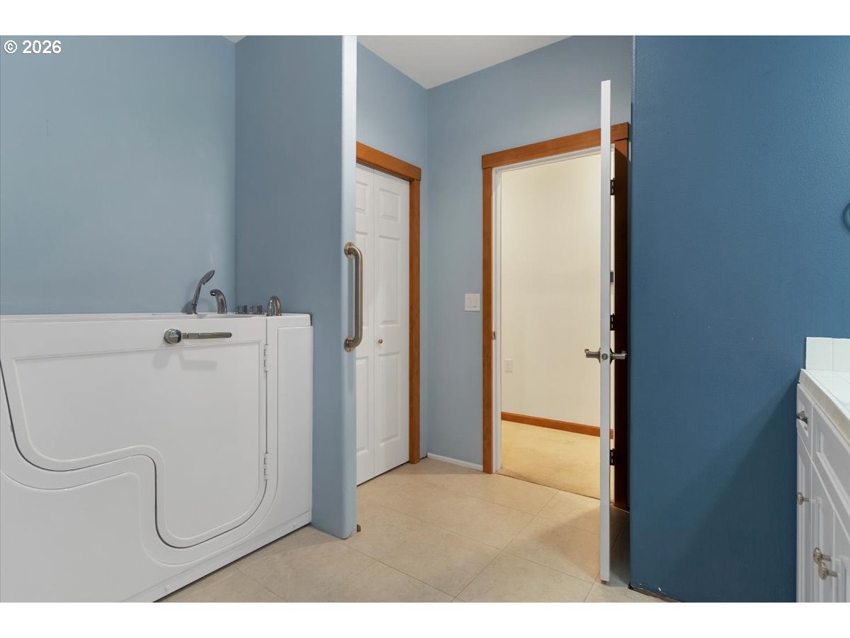 15577 Oakdale Rd Property Photo 30