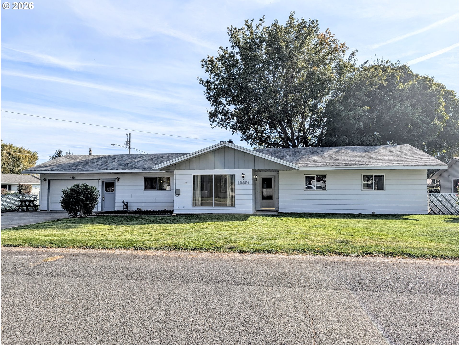 10301 Emily Dr Property Photo 1
