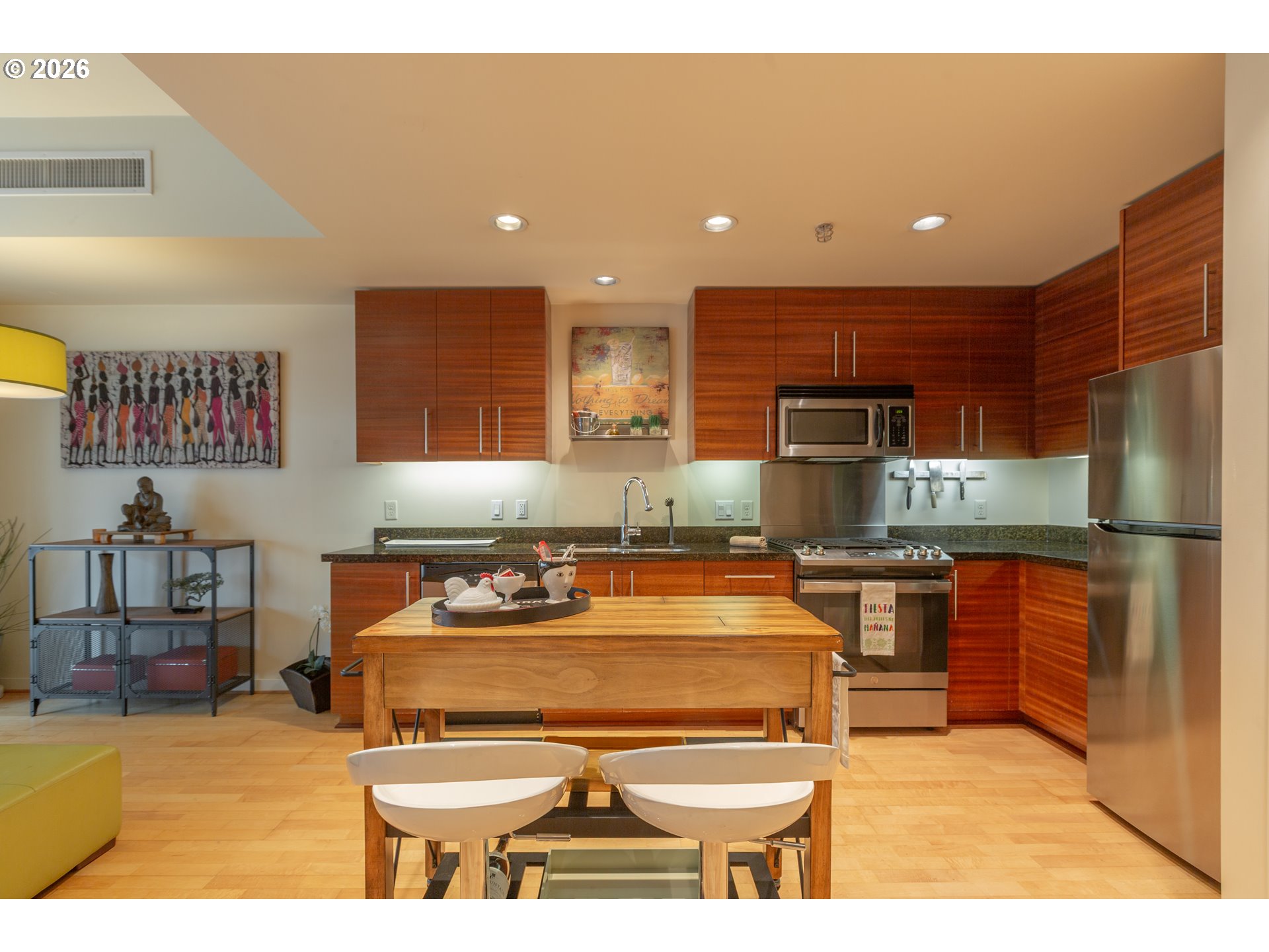 1830 Nw Riverscape St 307 Property Photo 5