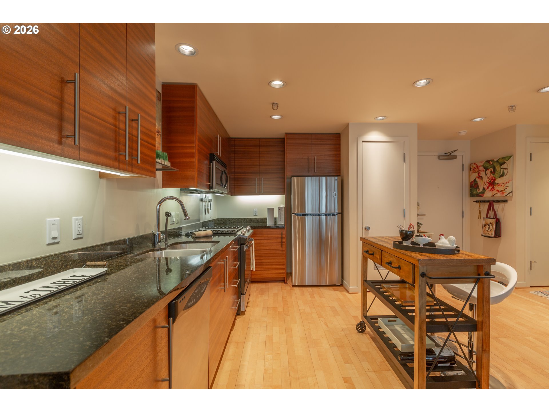 1830 Nw Riverscape St 307 Property Photo 8