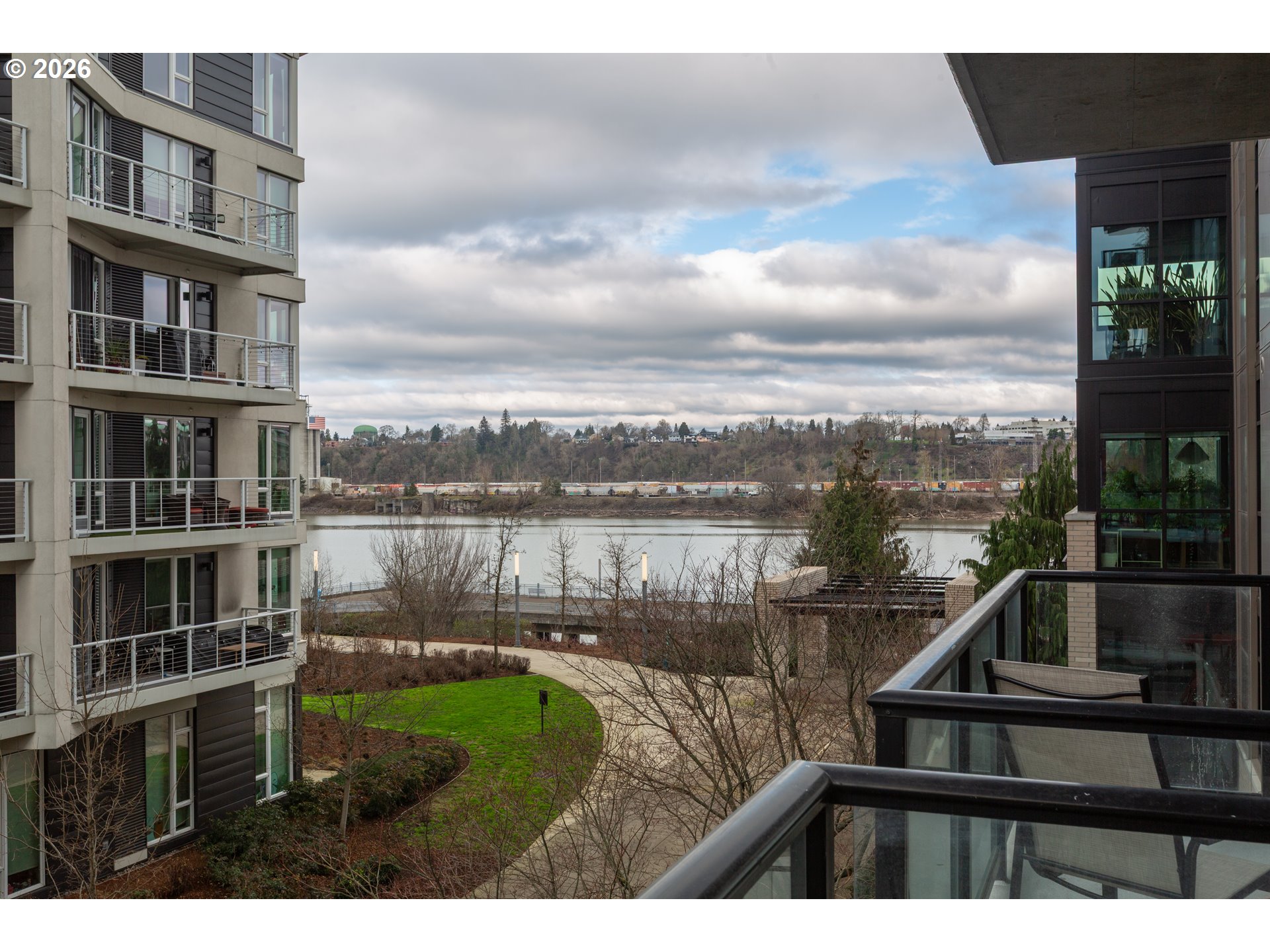 1830 Nw Riverscape St 307 Property Photo 26