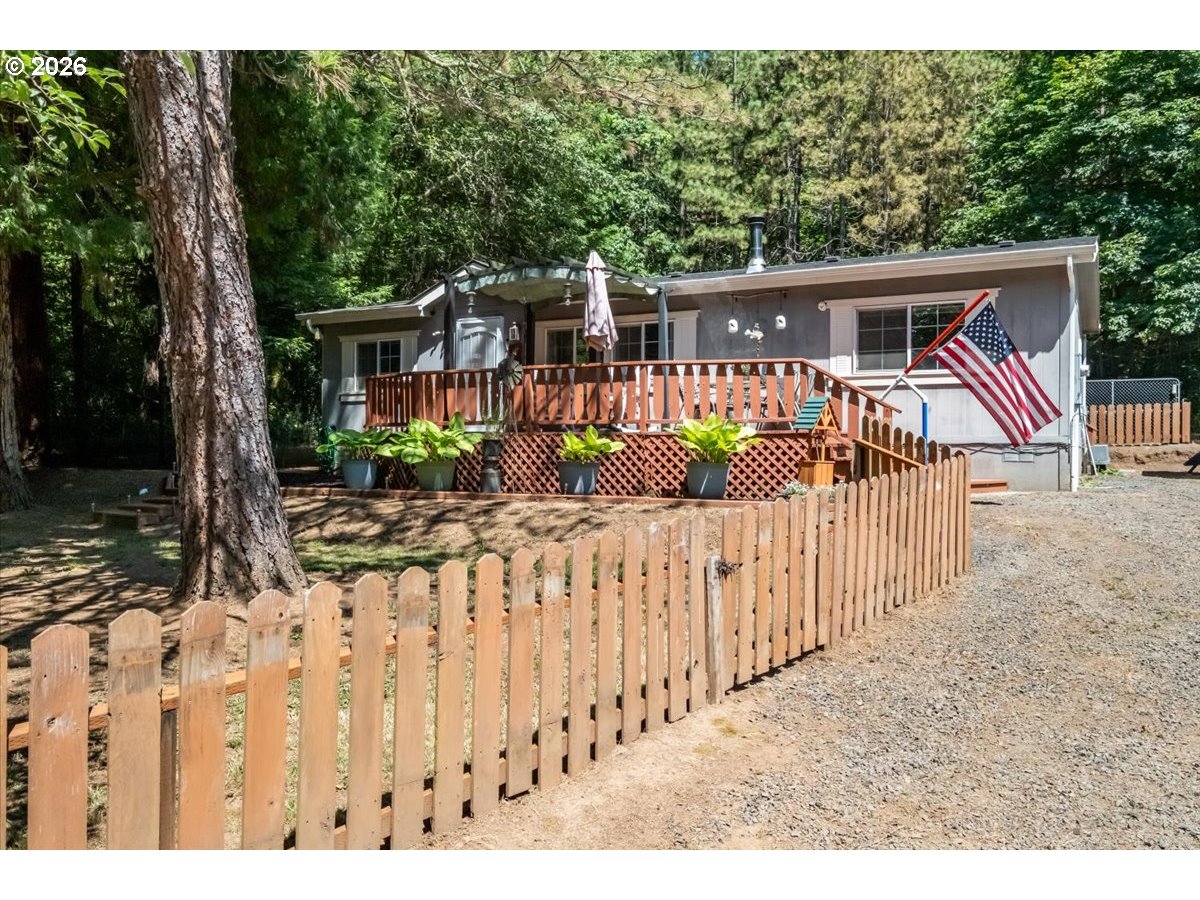 43077 N River Dr Property Photo 2