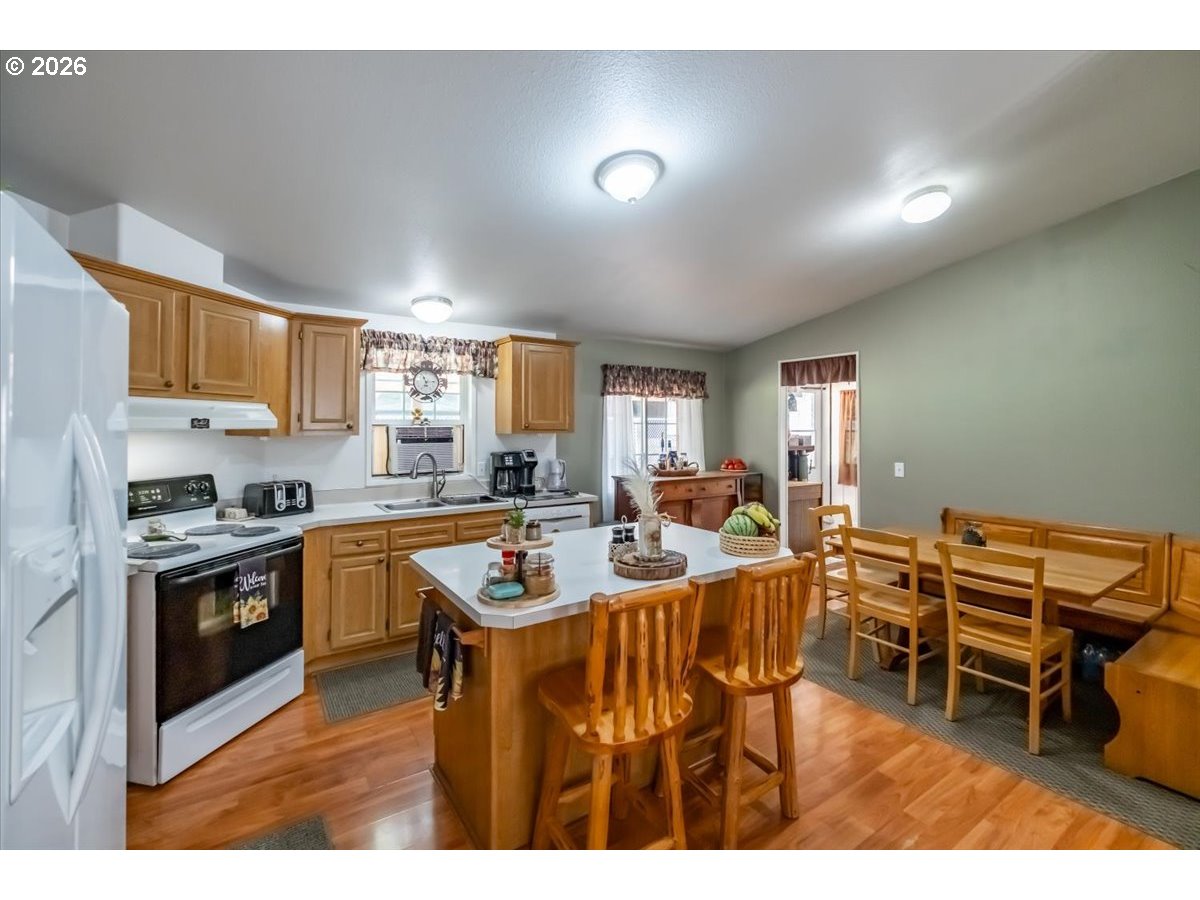 43077 N River Dr Property Photo 5