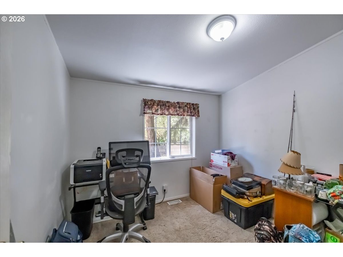 43077 N River Dr Property Photo 20