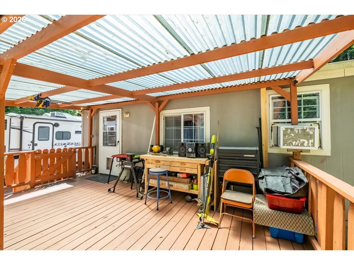 43077 N River Dr Property Photo 27
