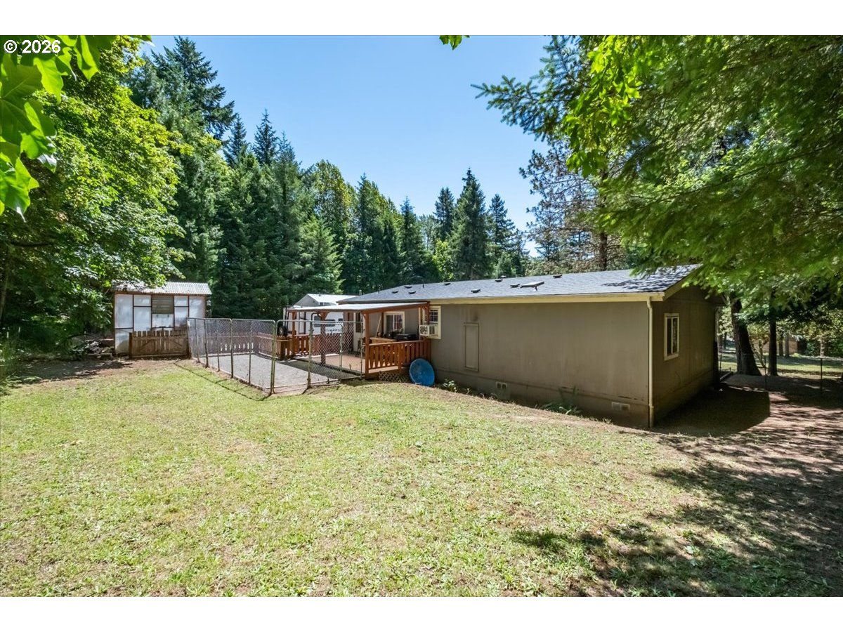 43077 N River Dr Property Photo 28