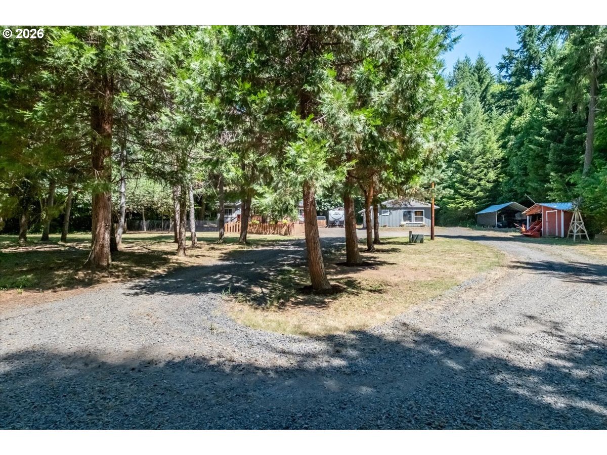 43077 N River Dr Property Photo 36