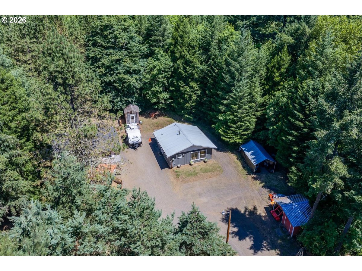 43077 N River Dr Property Photo 38