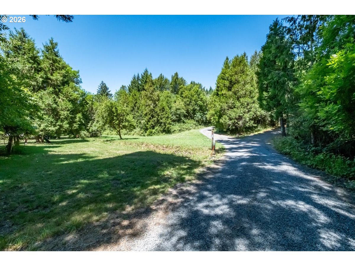 43077 N River Dr Property Photo 40
