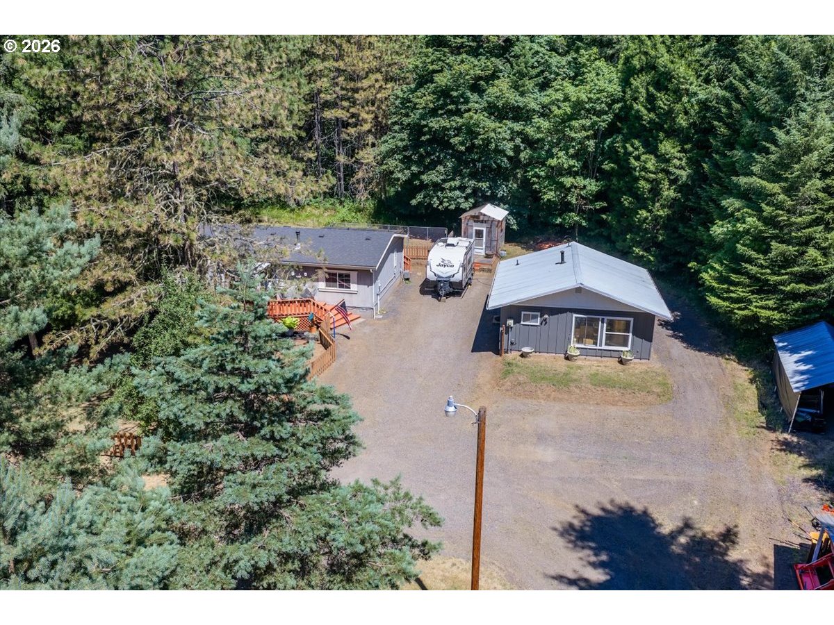 43077 N River Dr Property Photo 41