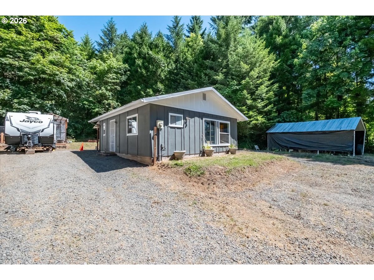 43077 N River Dr Property Photo 42