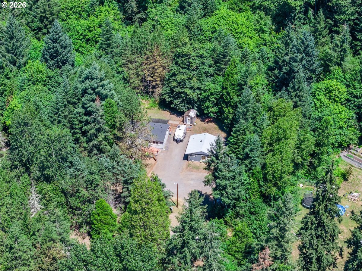 43077 N River Dr Property Photo 46