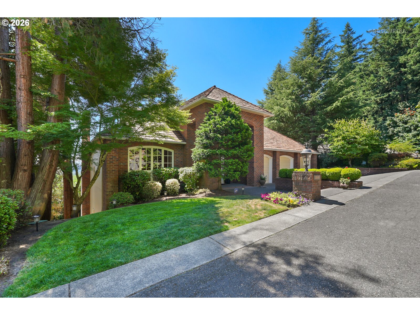 18500 Ray Ridge Dr Property Photo 2