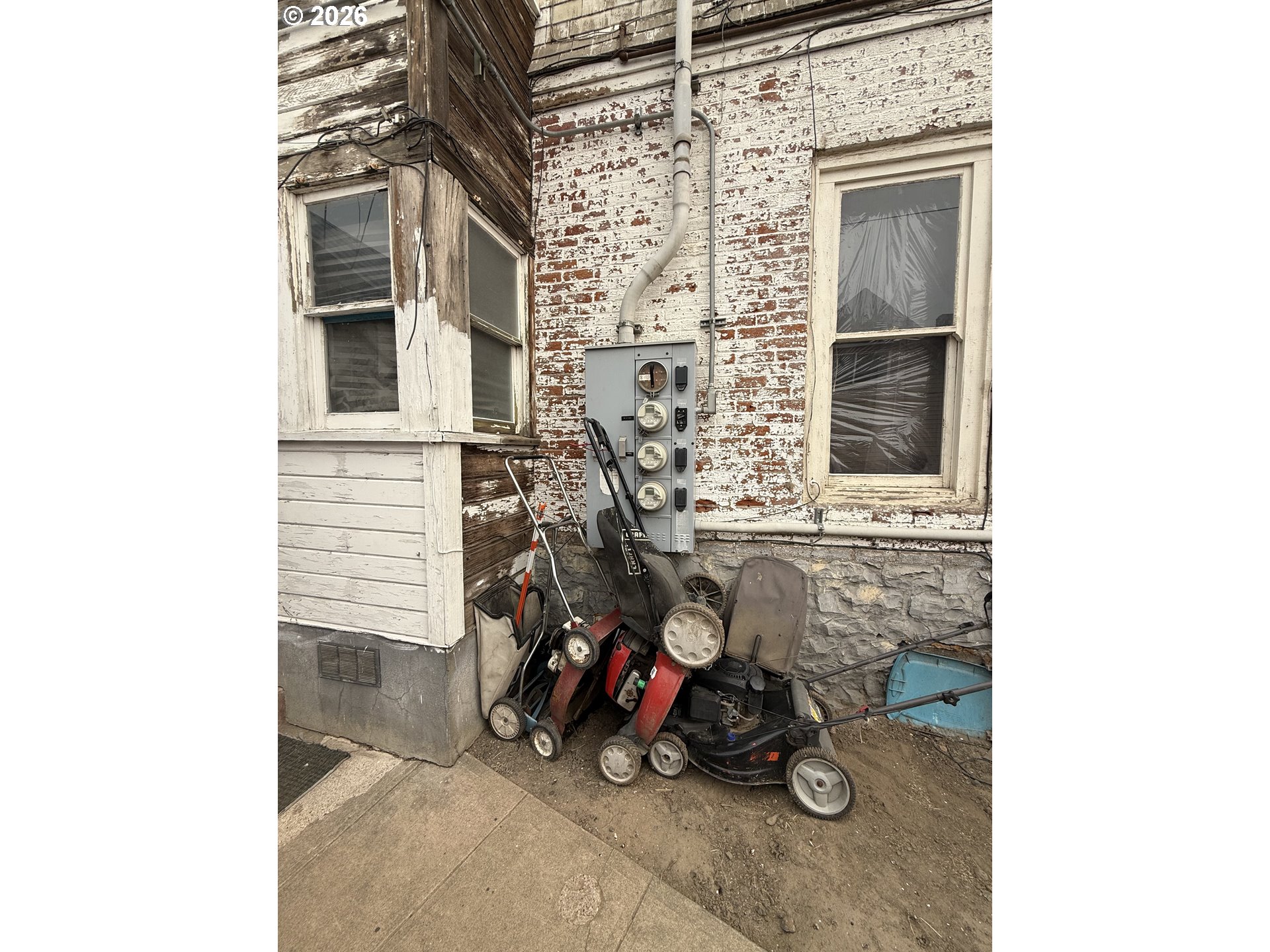 618 S Main St Property Photo 15