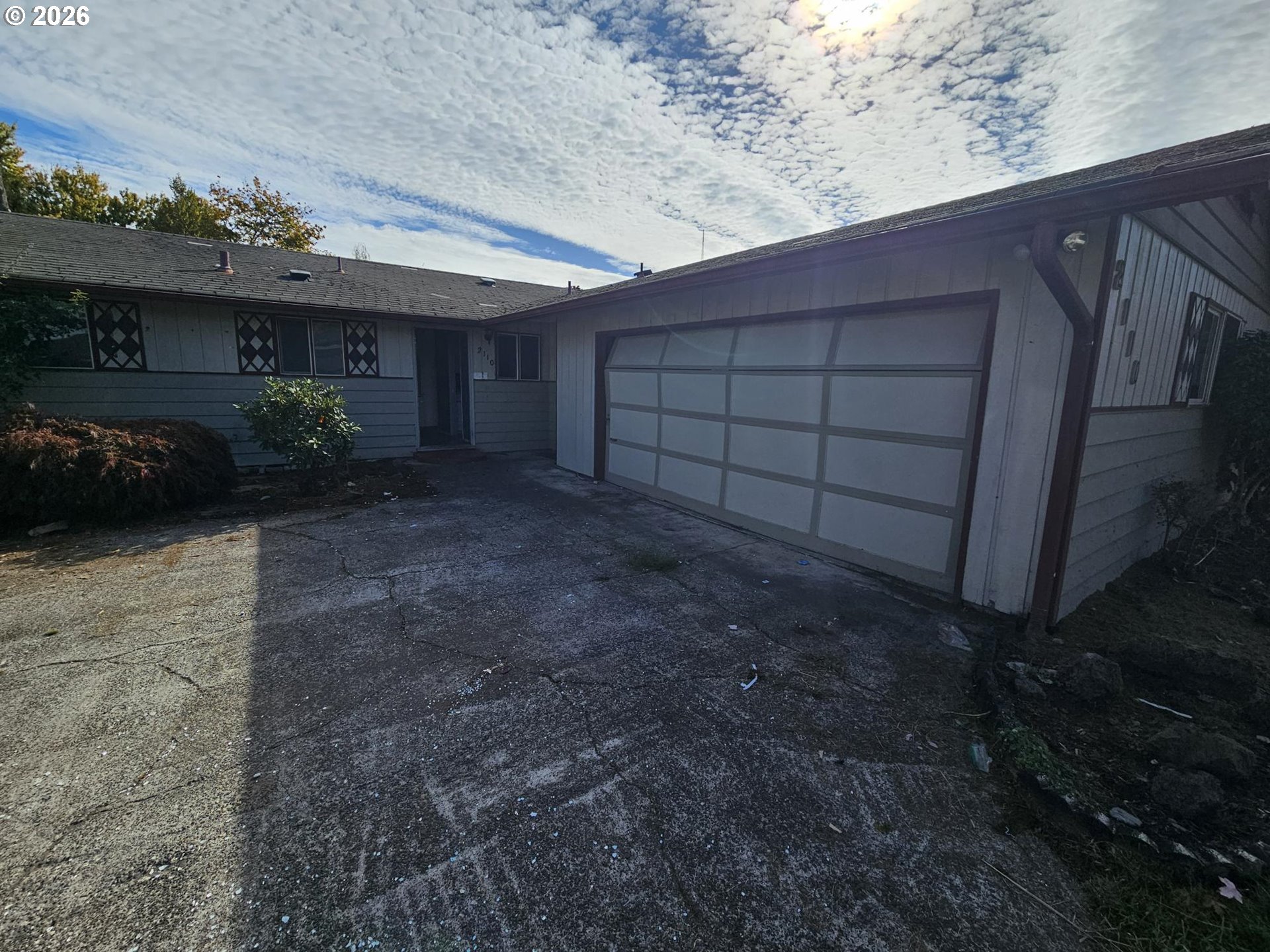2110 35th Ave Property Photo 1