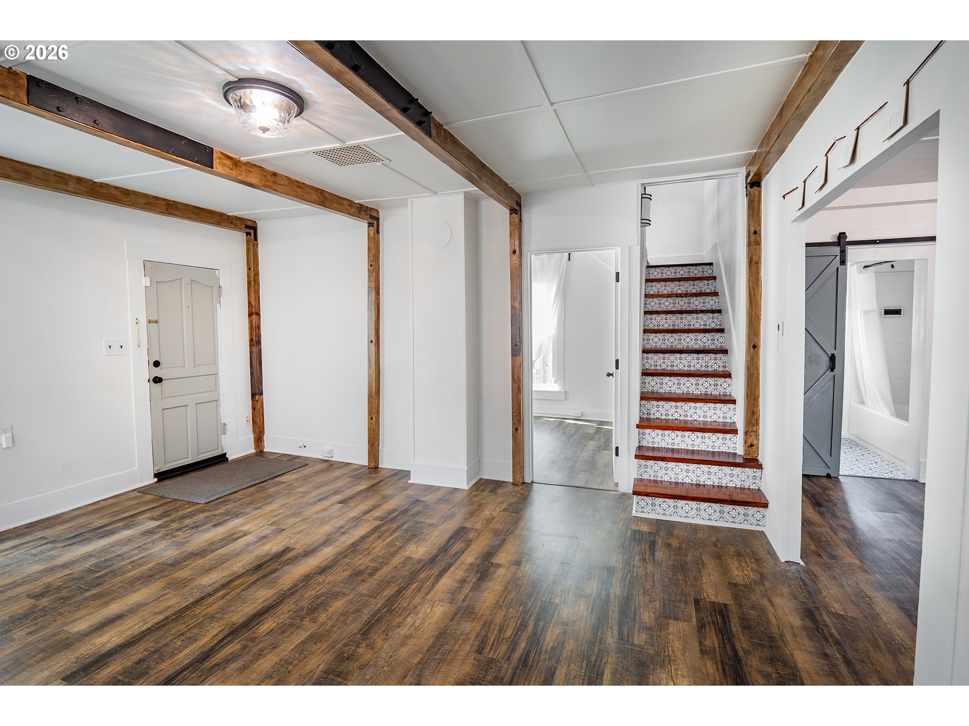 126 E Madison Ave Property Photo 5