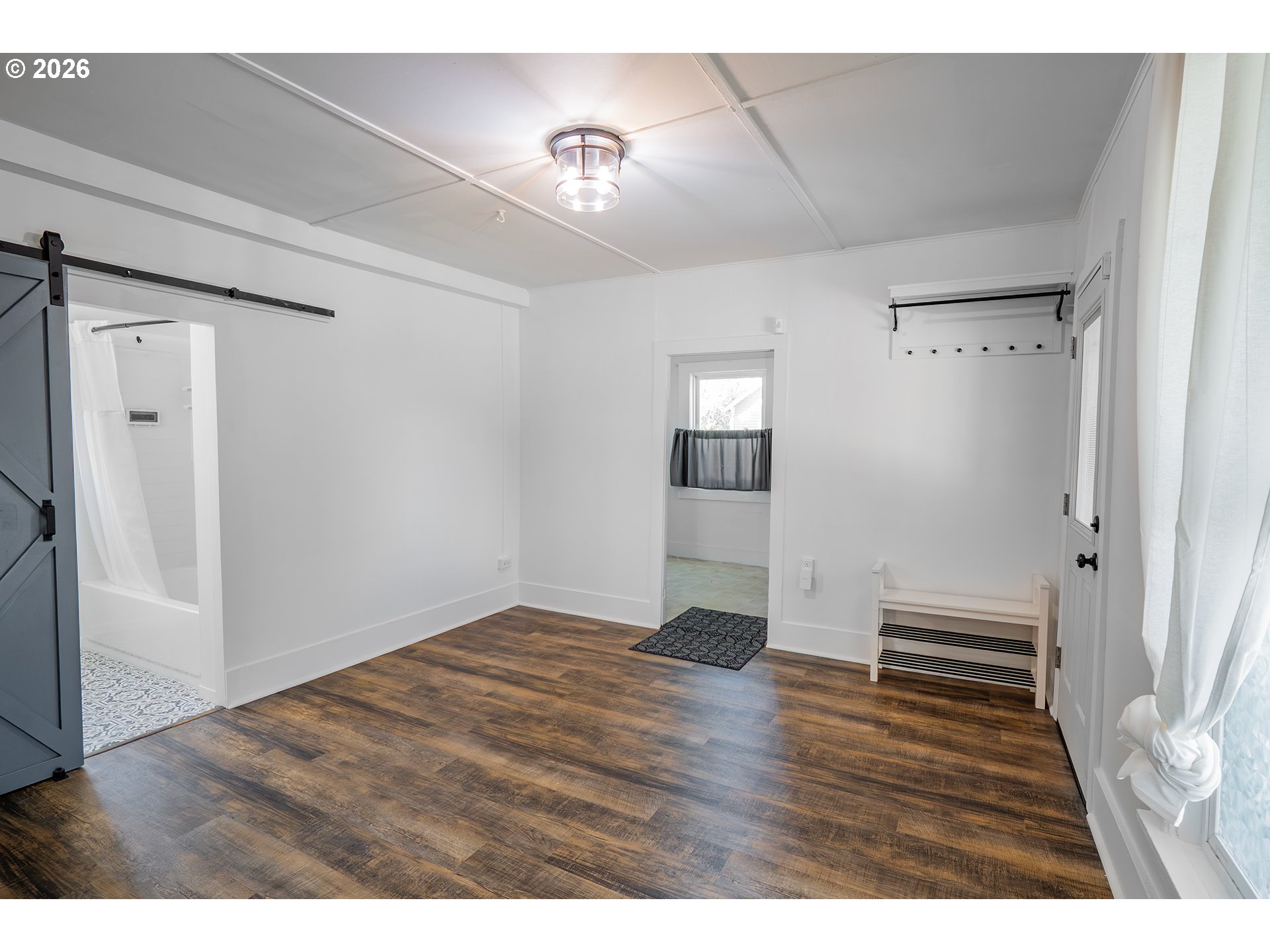 126 E Madison Ave Property Photo 10