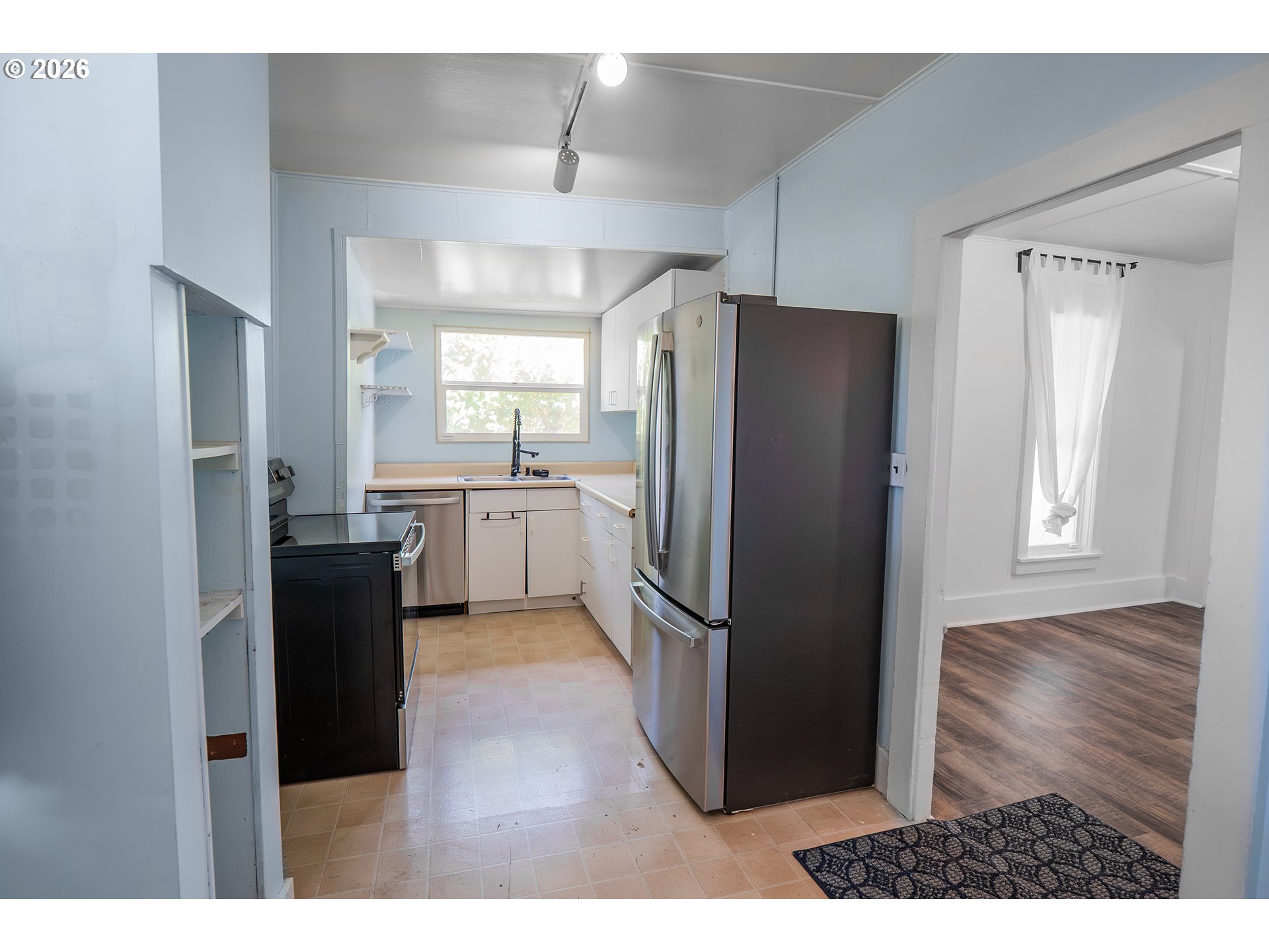 126 E Madison Ave Property Photo 14