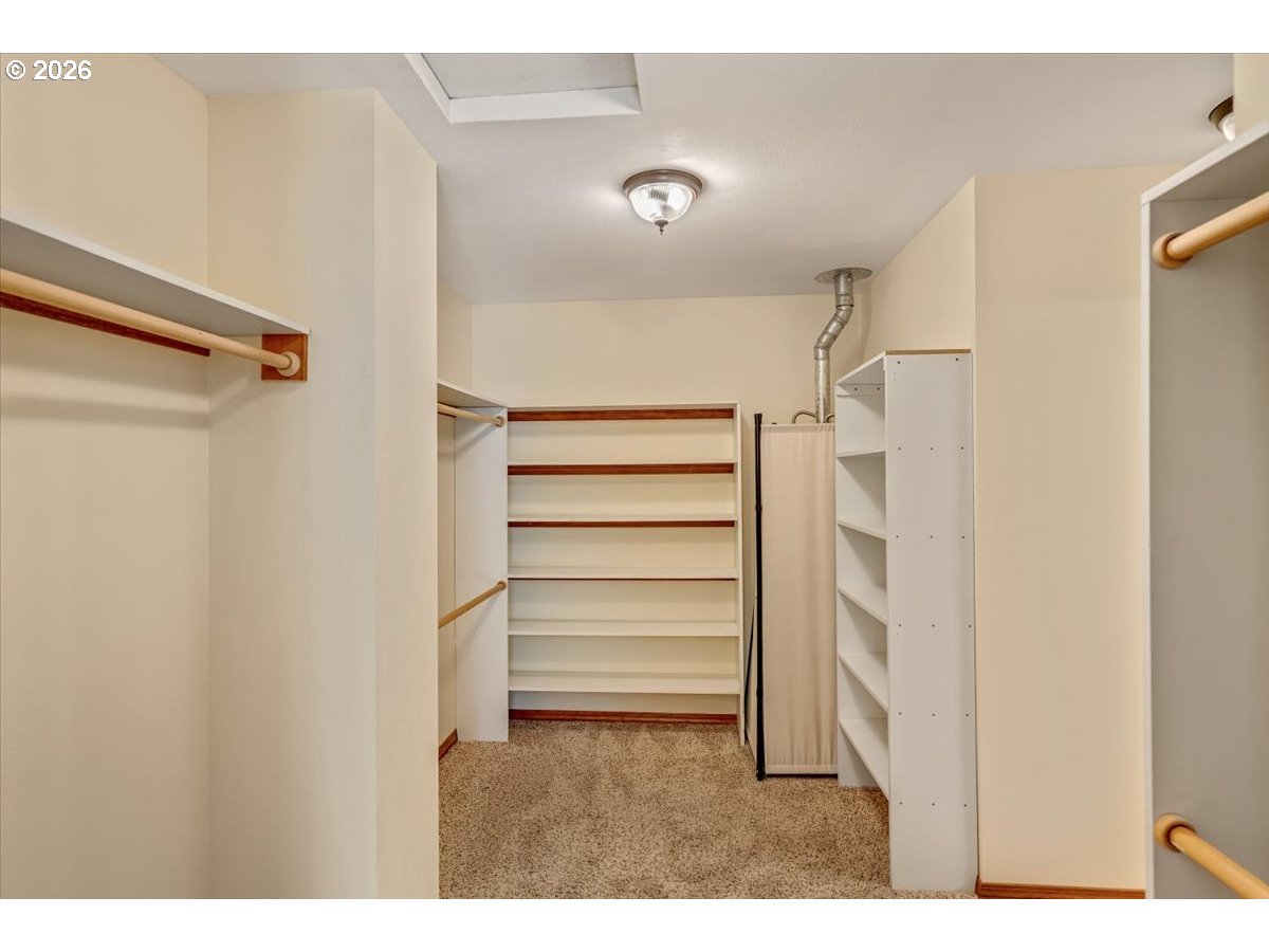 565 Shelokum Dr Property Photo 42