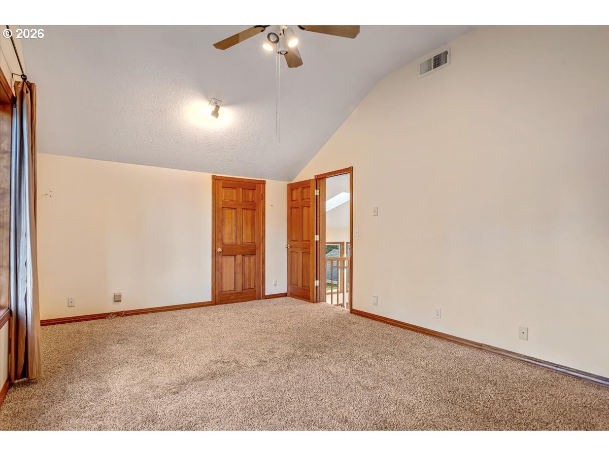 565 Shelokum Dr Property Photo 45