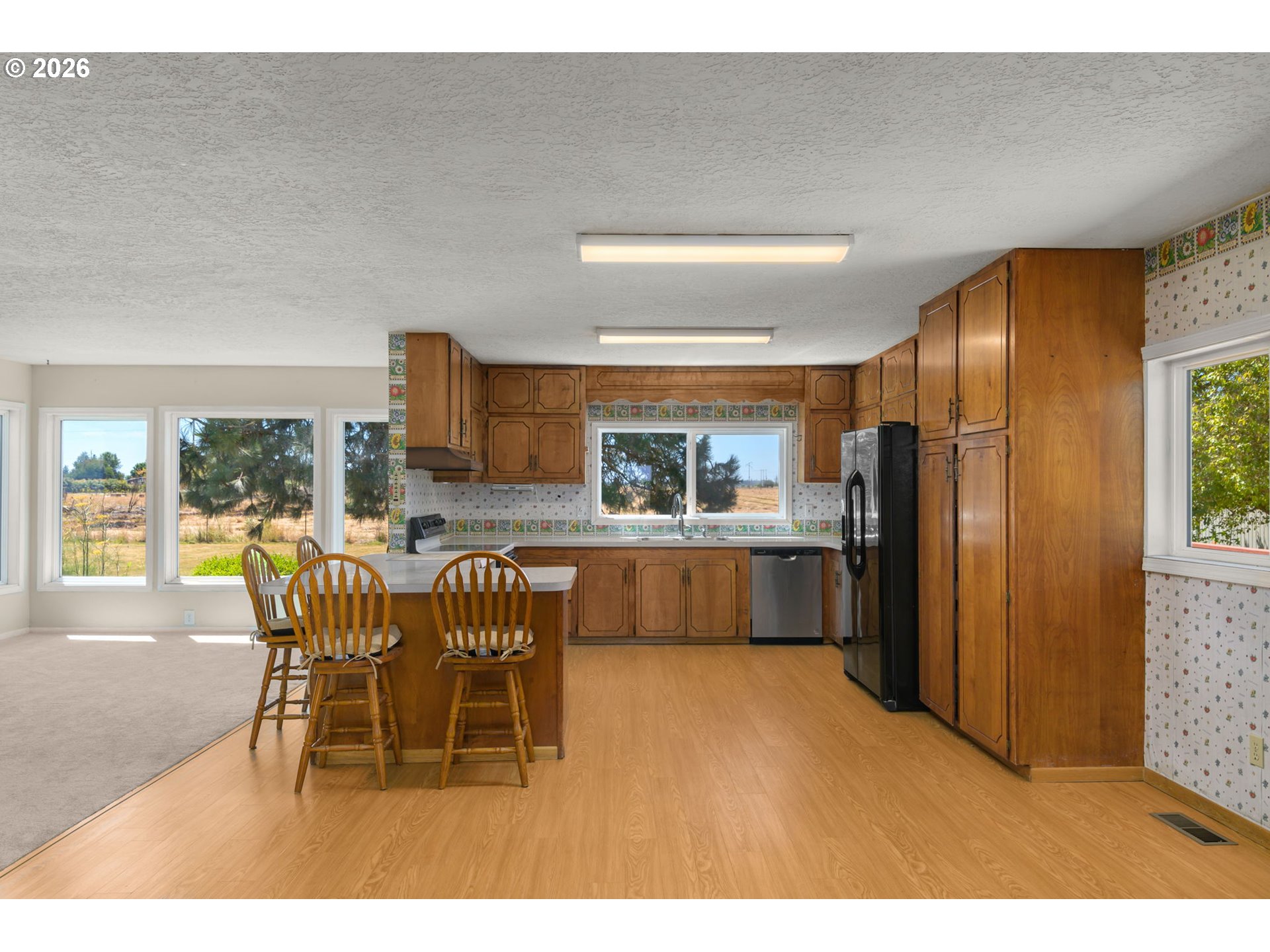 5704 Keene Rd Ne Property Photo 8