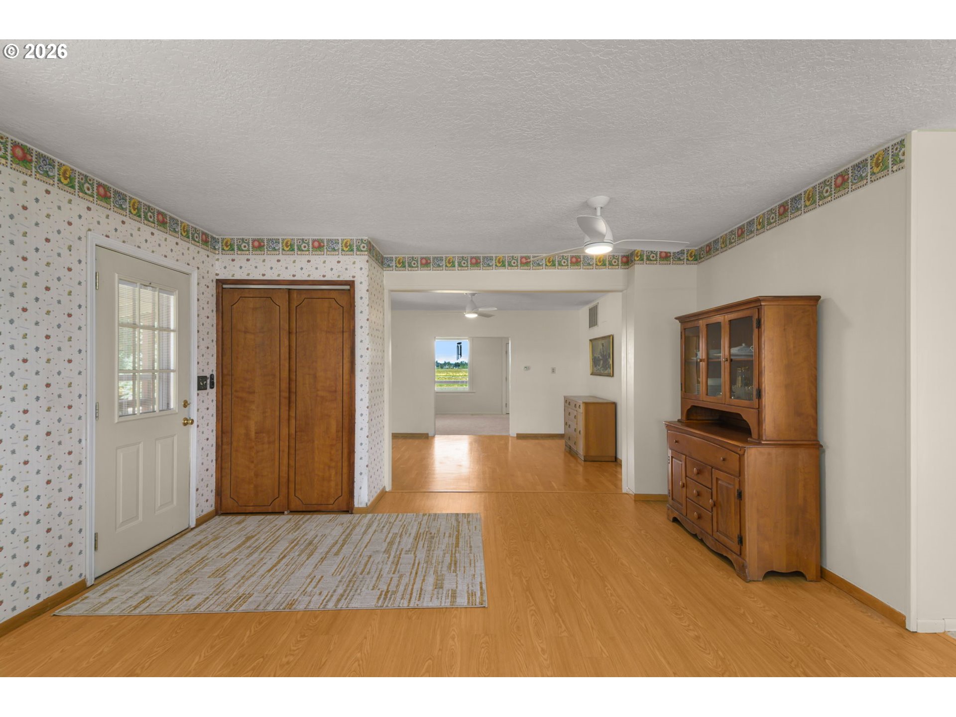 5704 Keene Rd Ne Property Photo 10