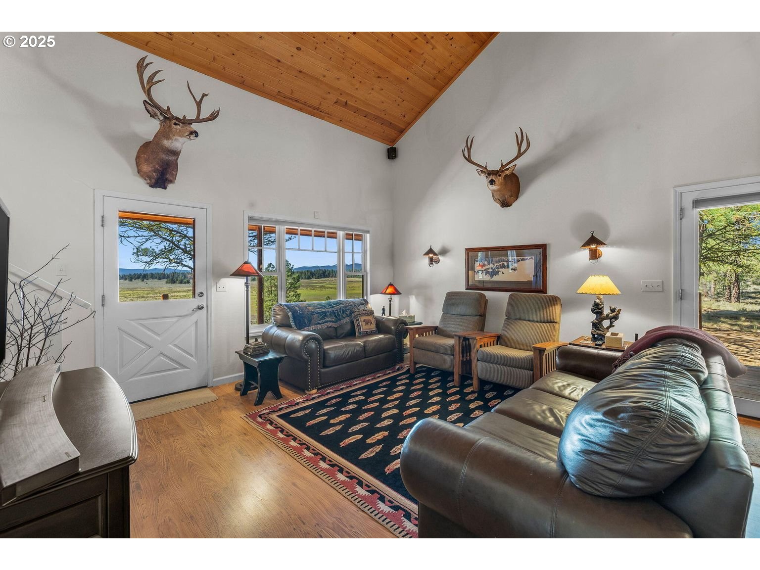 20779 Bear Gulch Rd Property Photo 8
