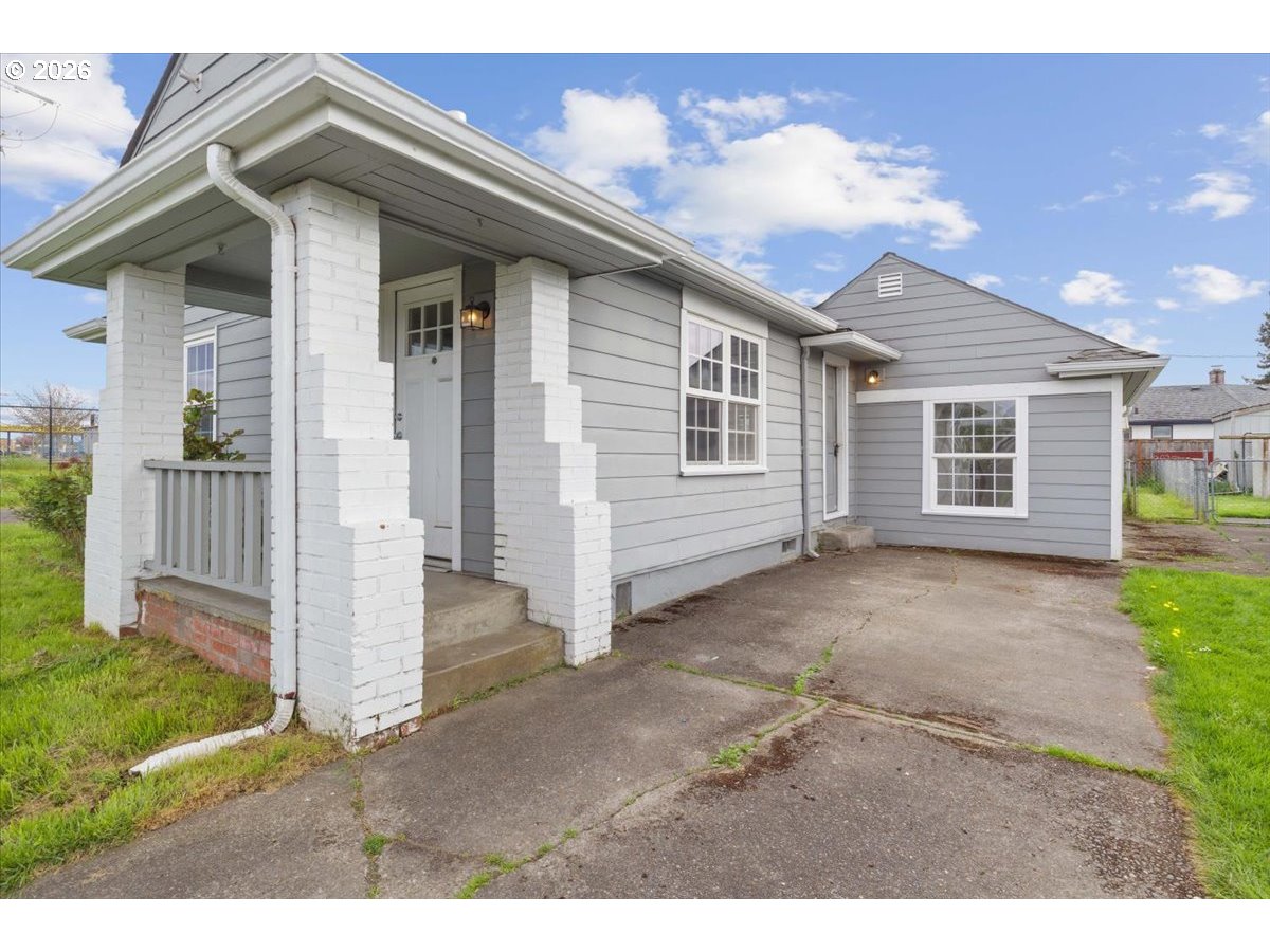 704 16th Ave Sw Property Photo 5