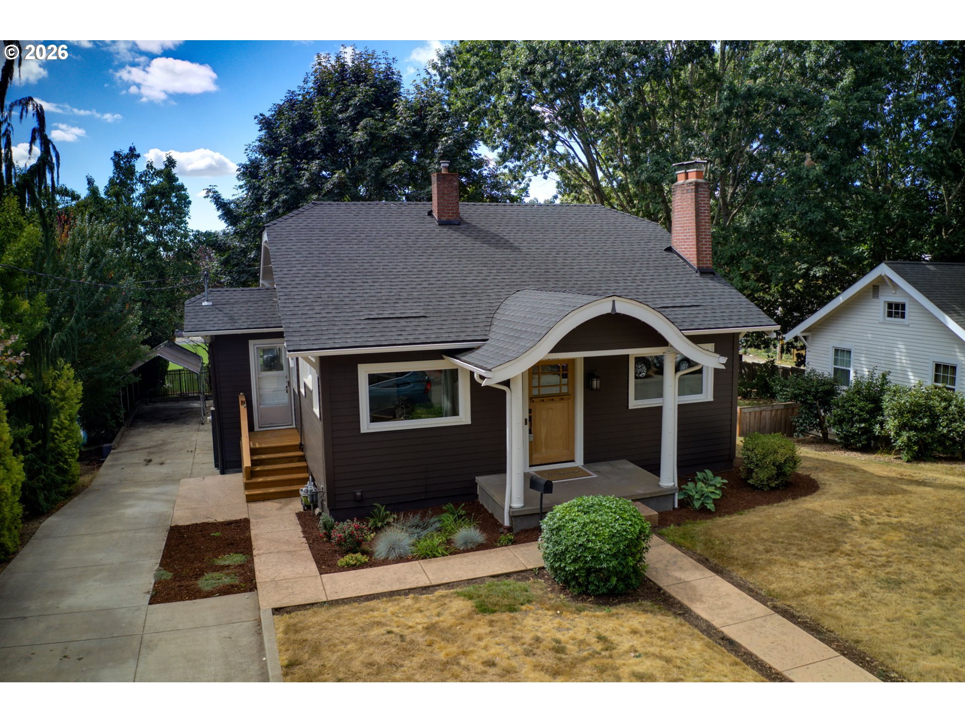2406 Sw Troy St Property Photo 1