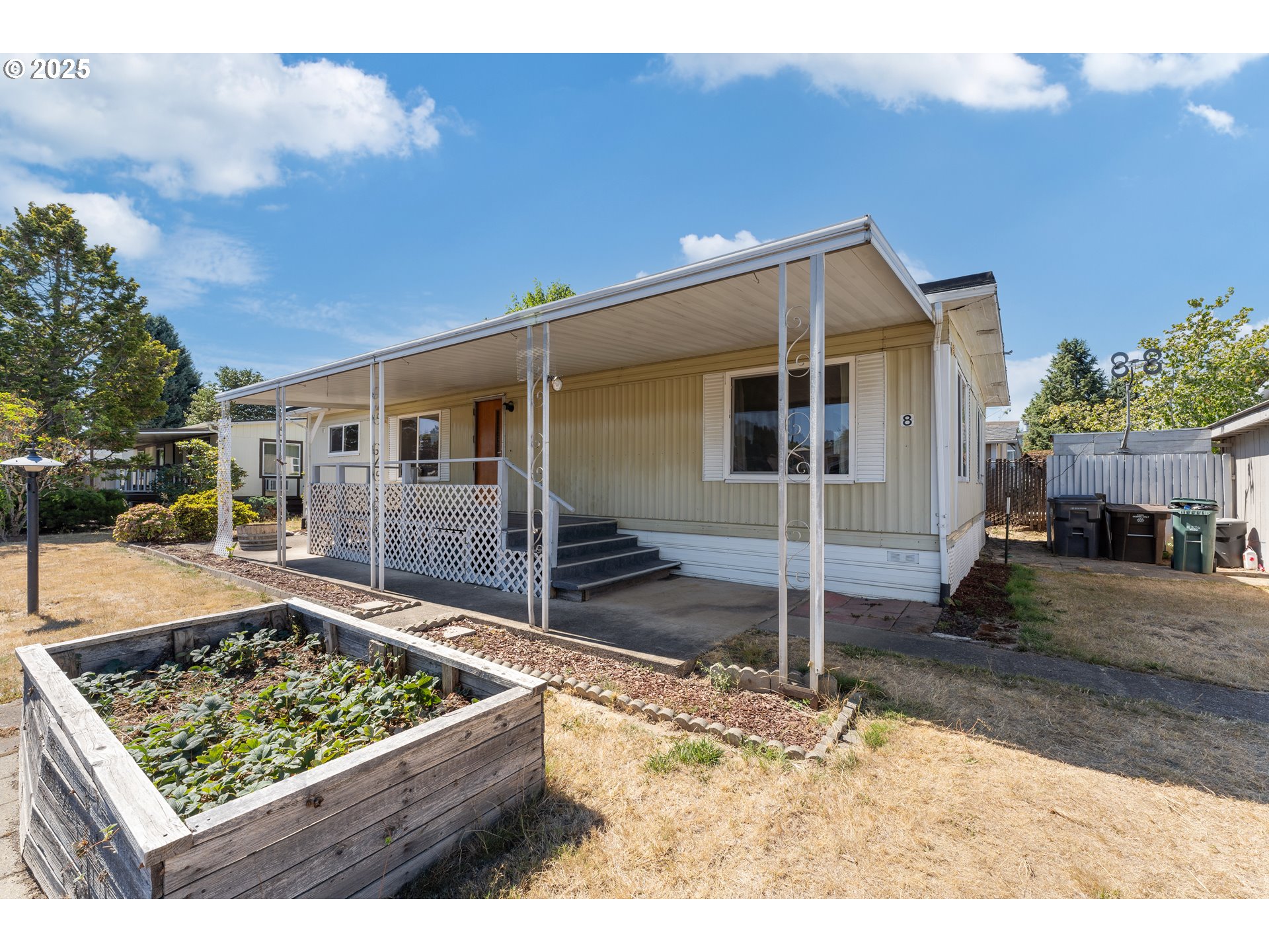 2681 Se River Rd 8 Property Photo 2