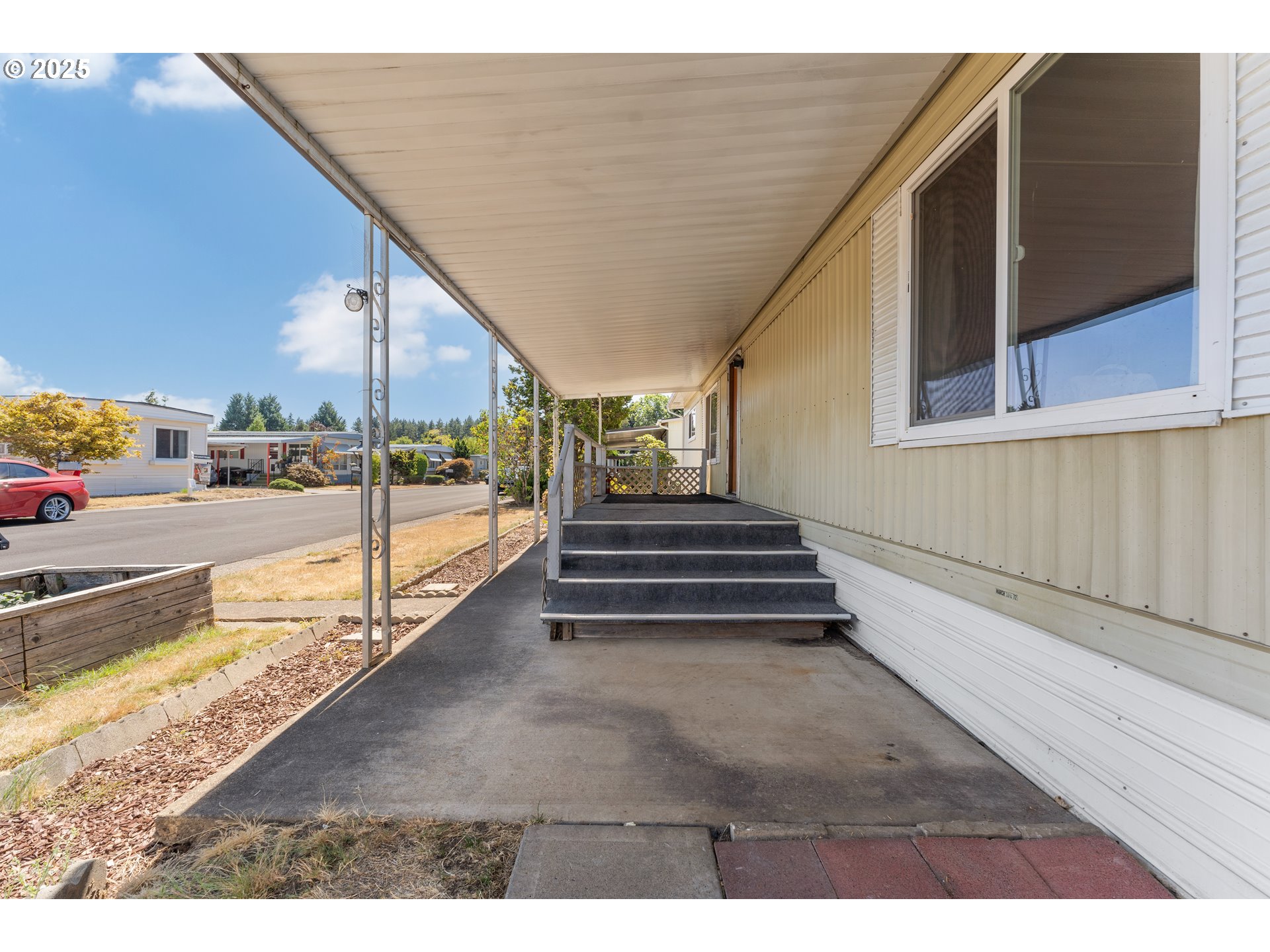2681 Se River Rd 8 Property Photo 3