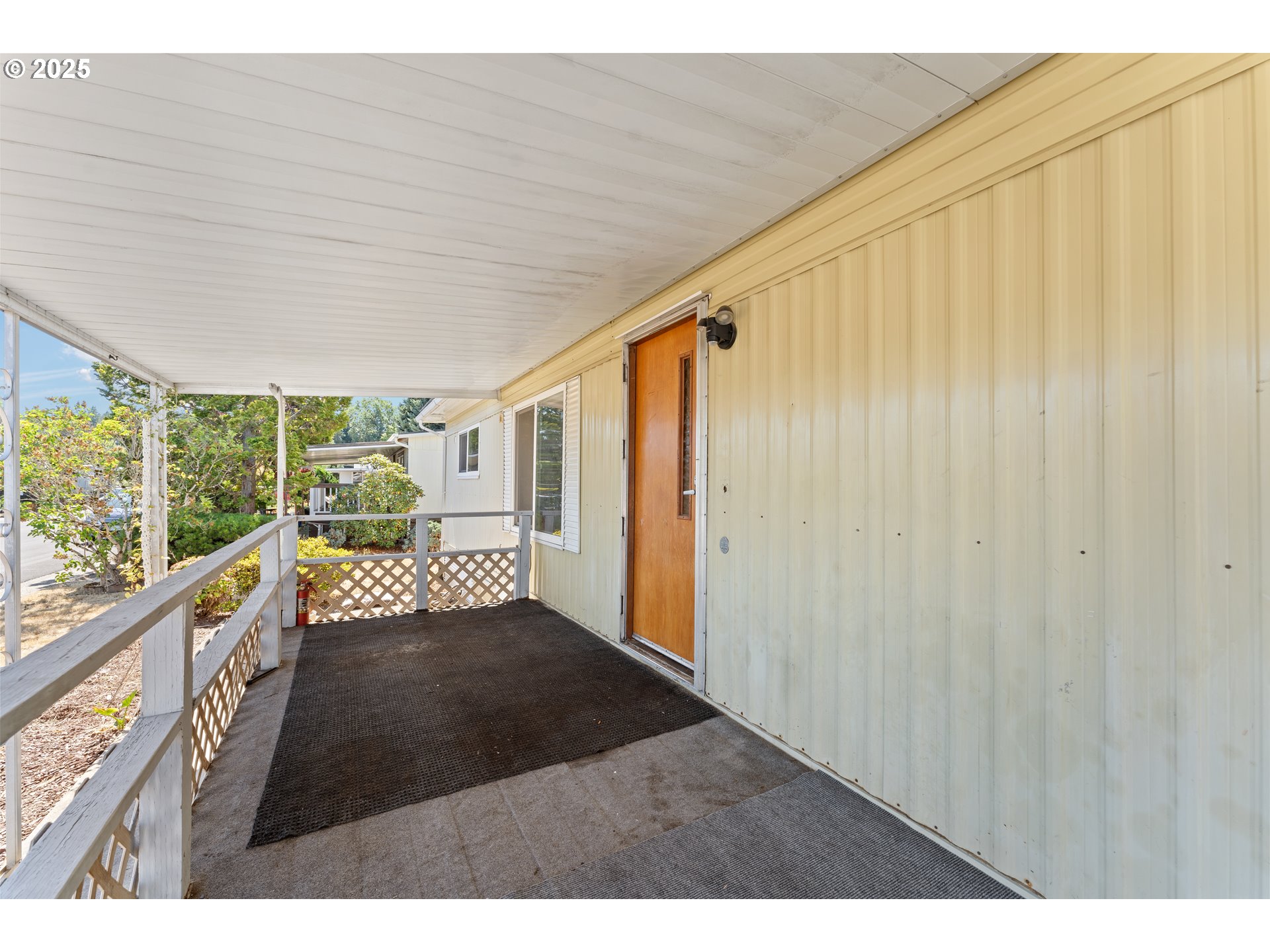 2681 Se River Rd 8 Property Photo 4