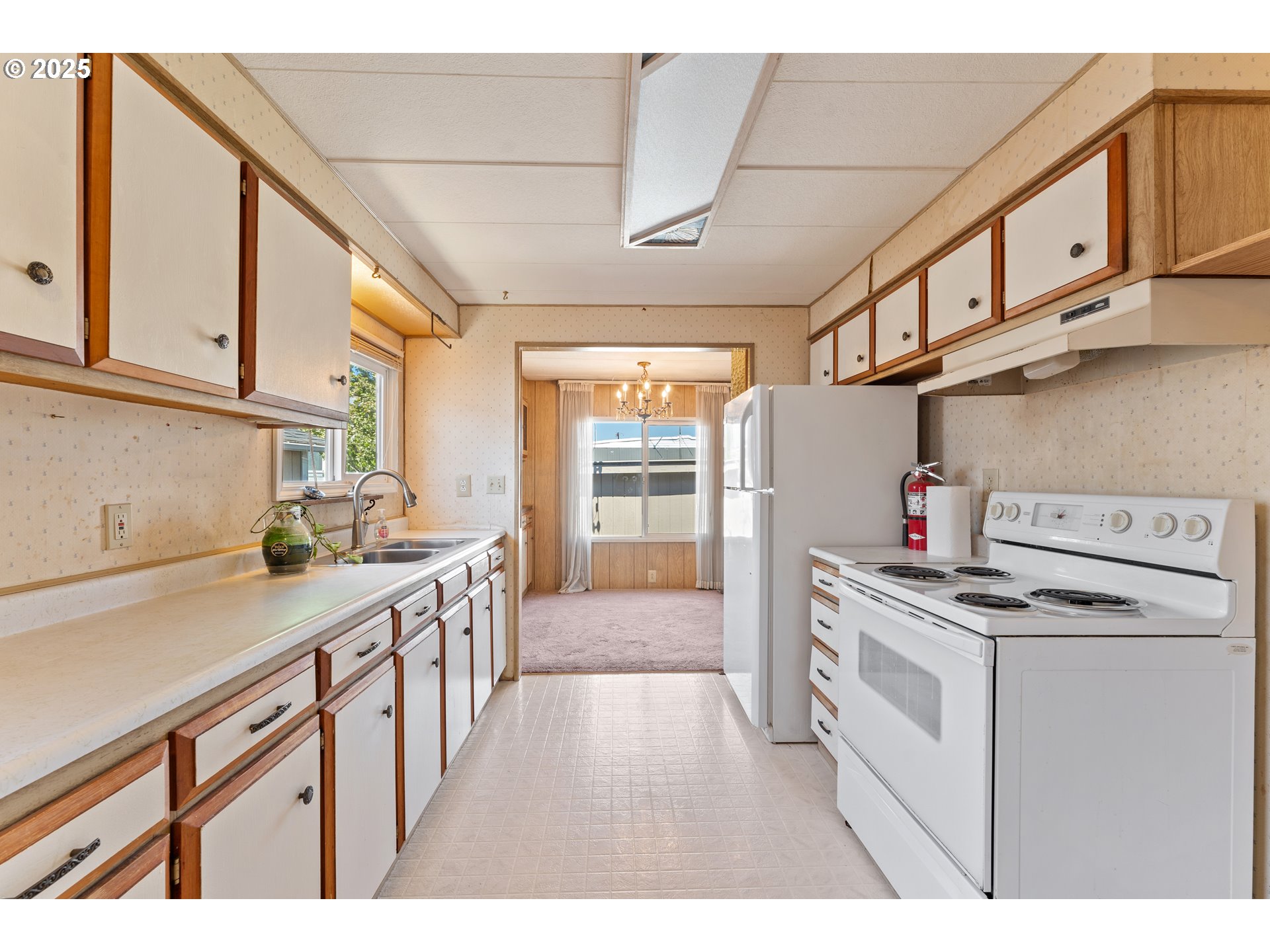 2681 Se River Rd 8 Property Photo 9
