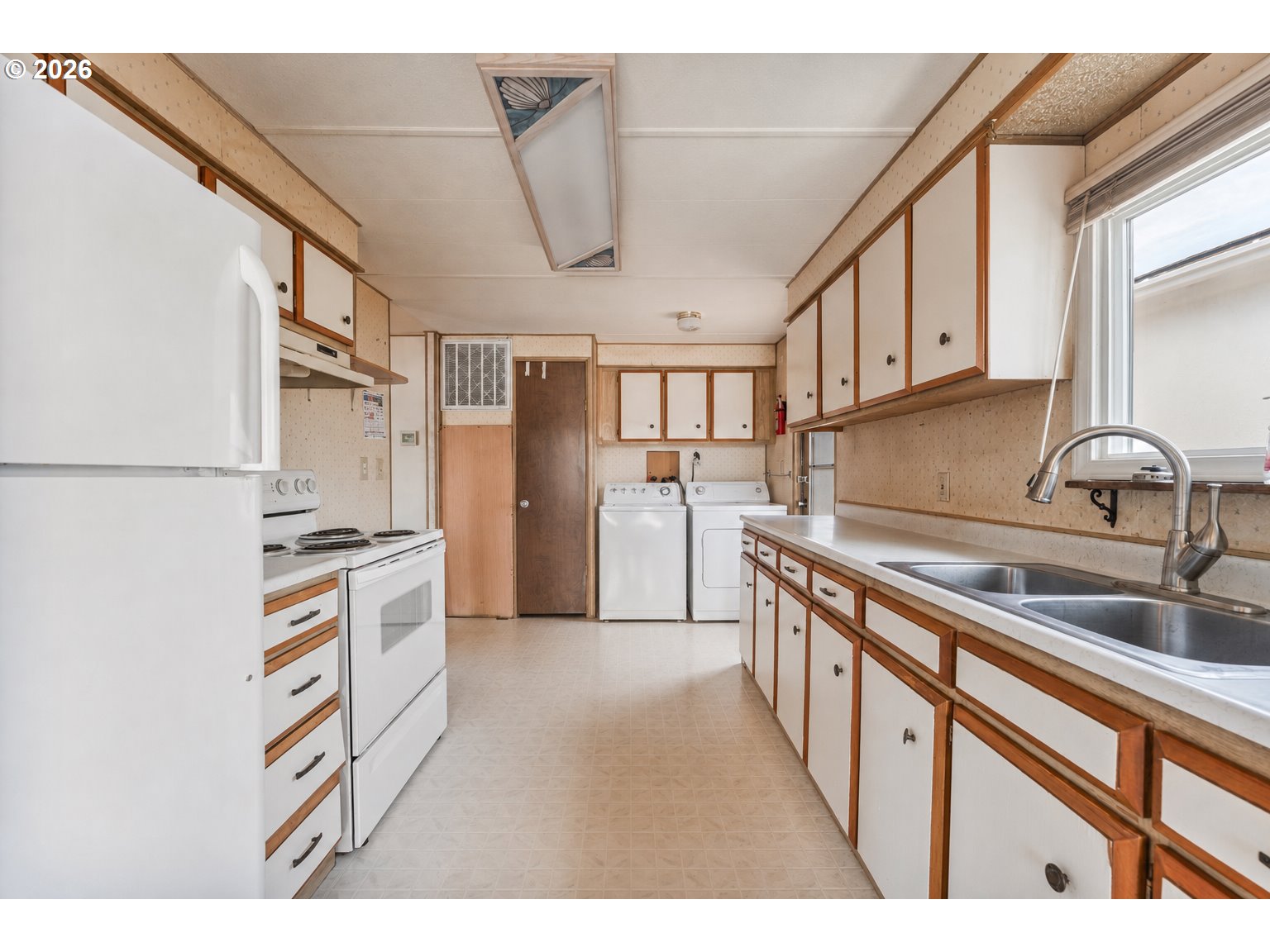 2681 Se River Rd 8 Property Photo 10