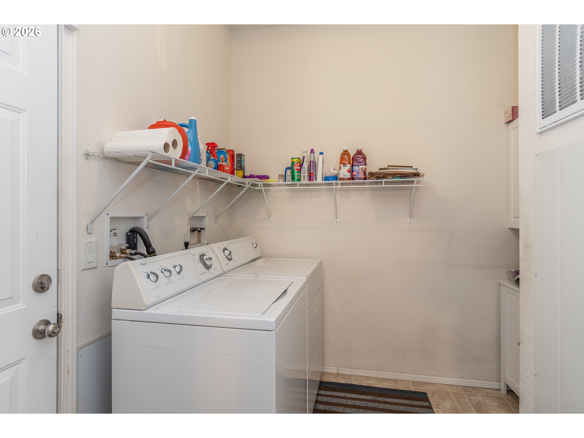 104 Angelcrest Ct Property Photo 27