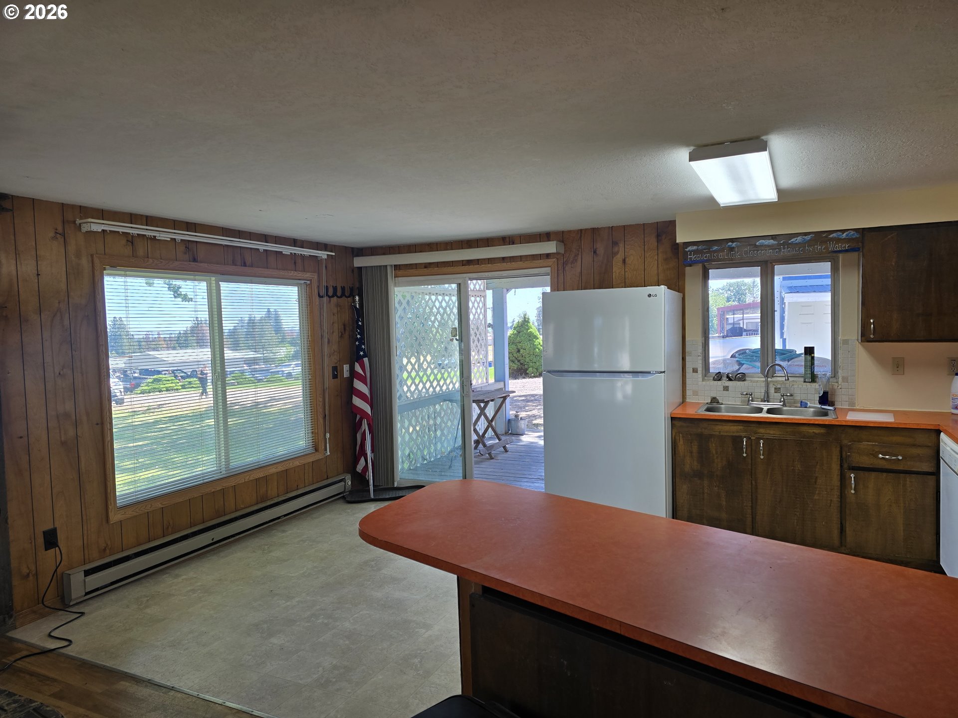 58 S High Rd Property Photo 6