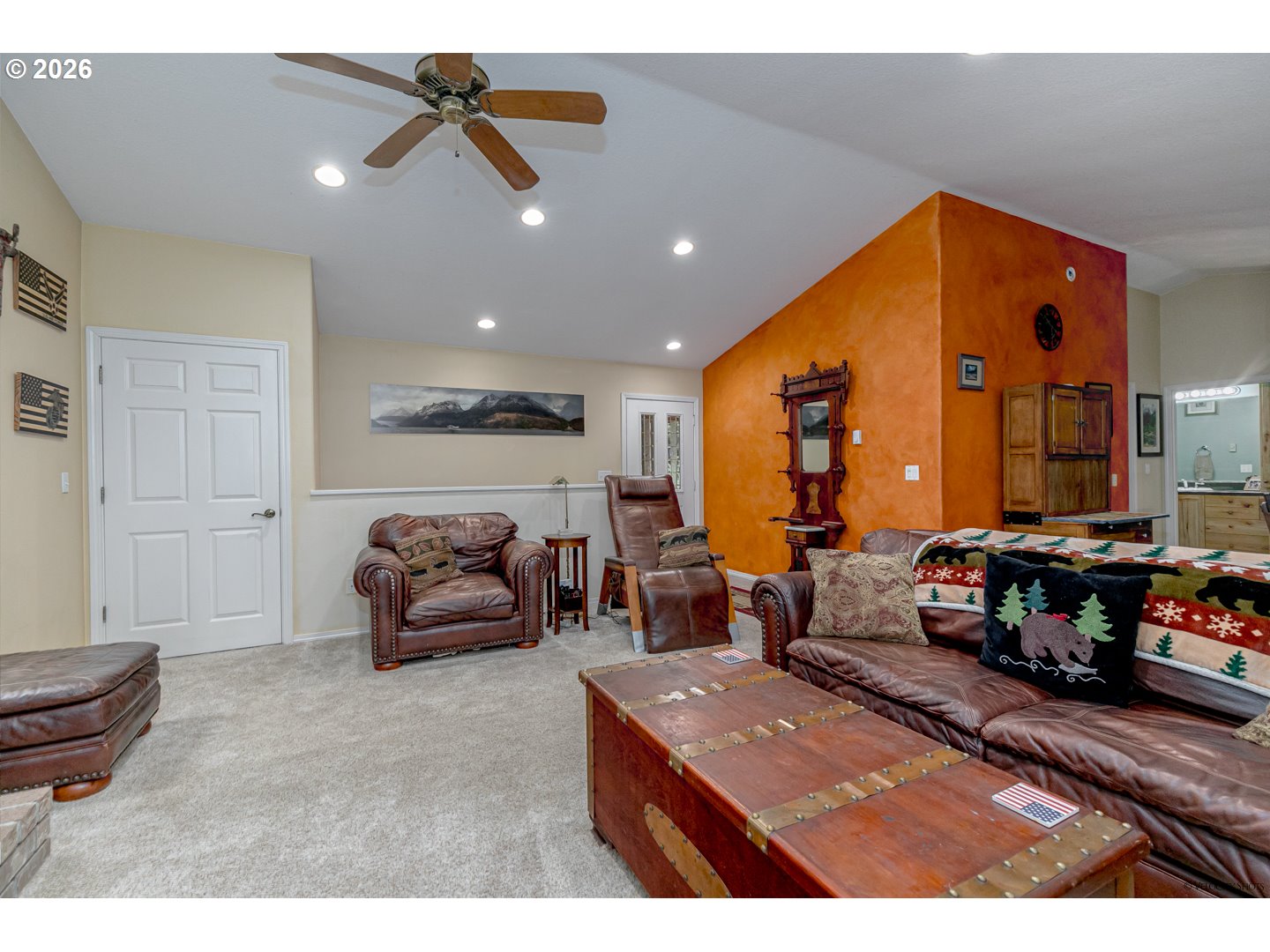 53221 E Marmot Rd Property Photo 6