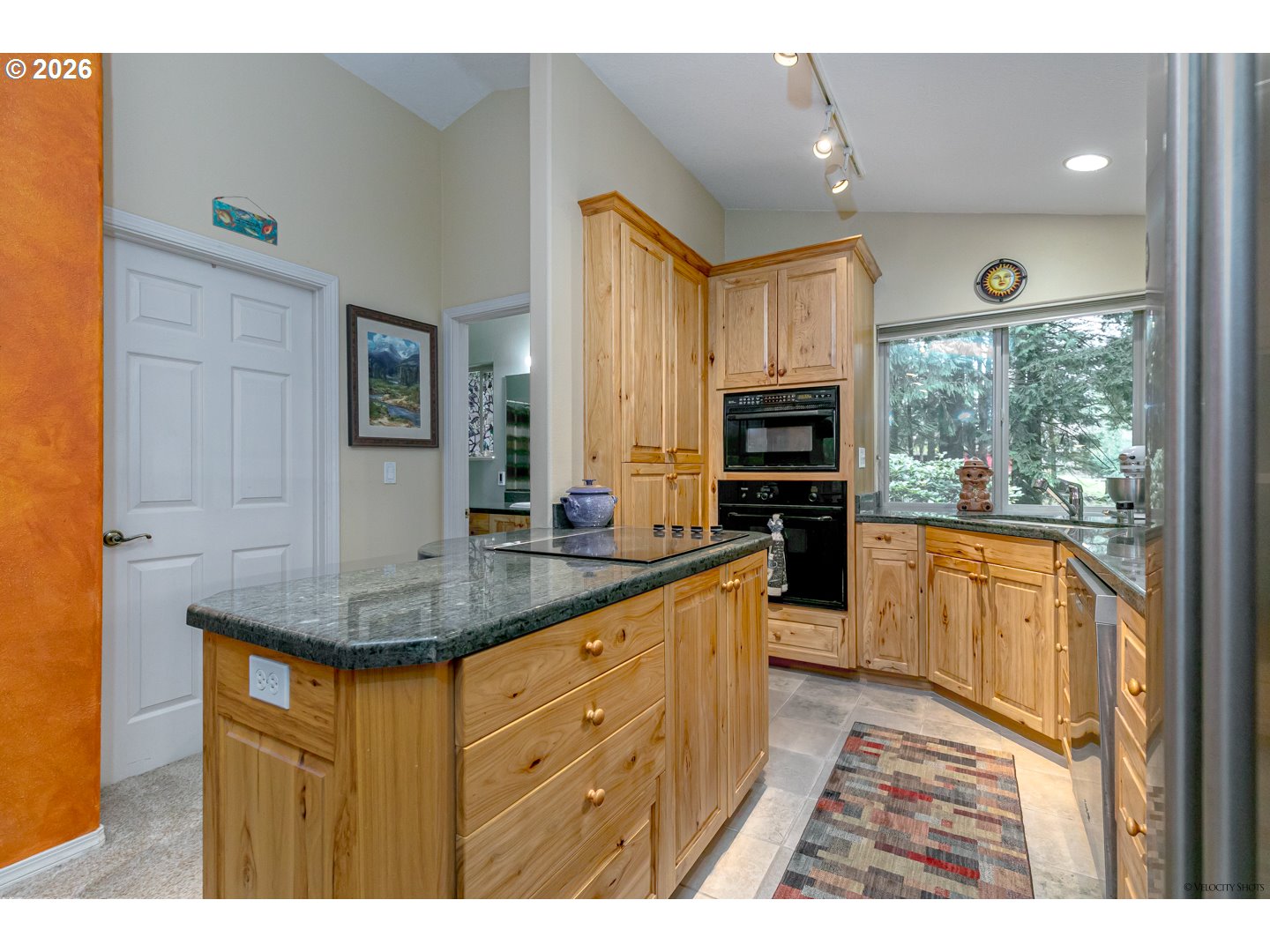 53221 E Marmot Rd Property Photo 15