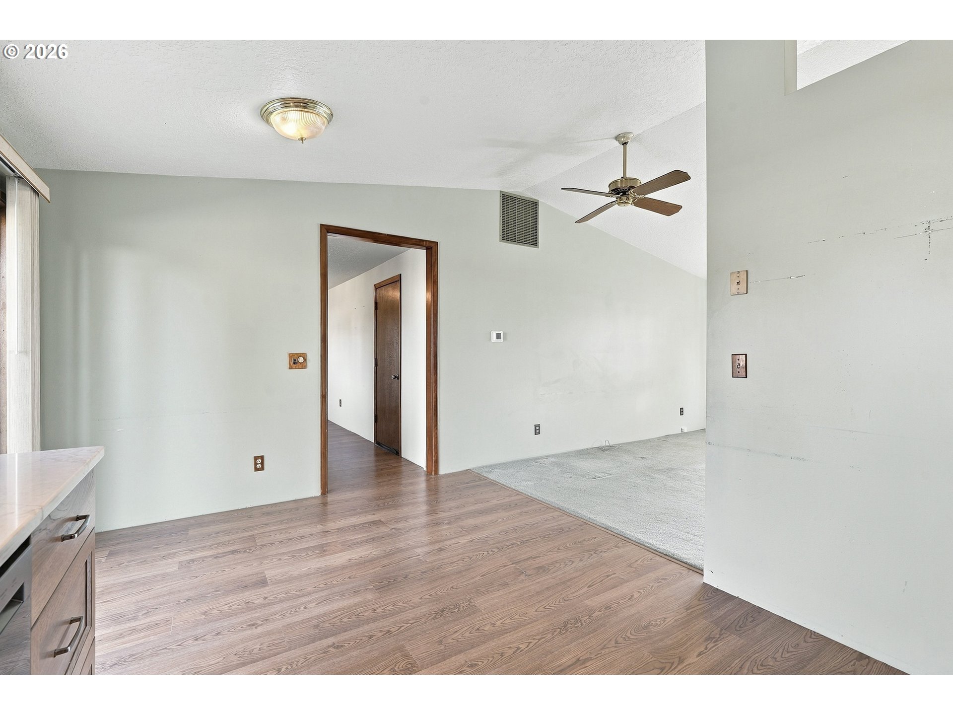 3739 Ne Olympic St Property Photo 17