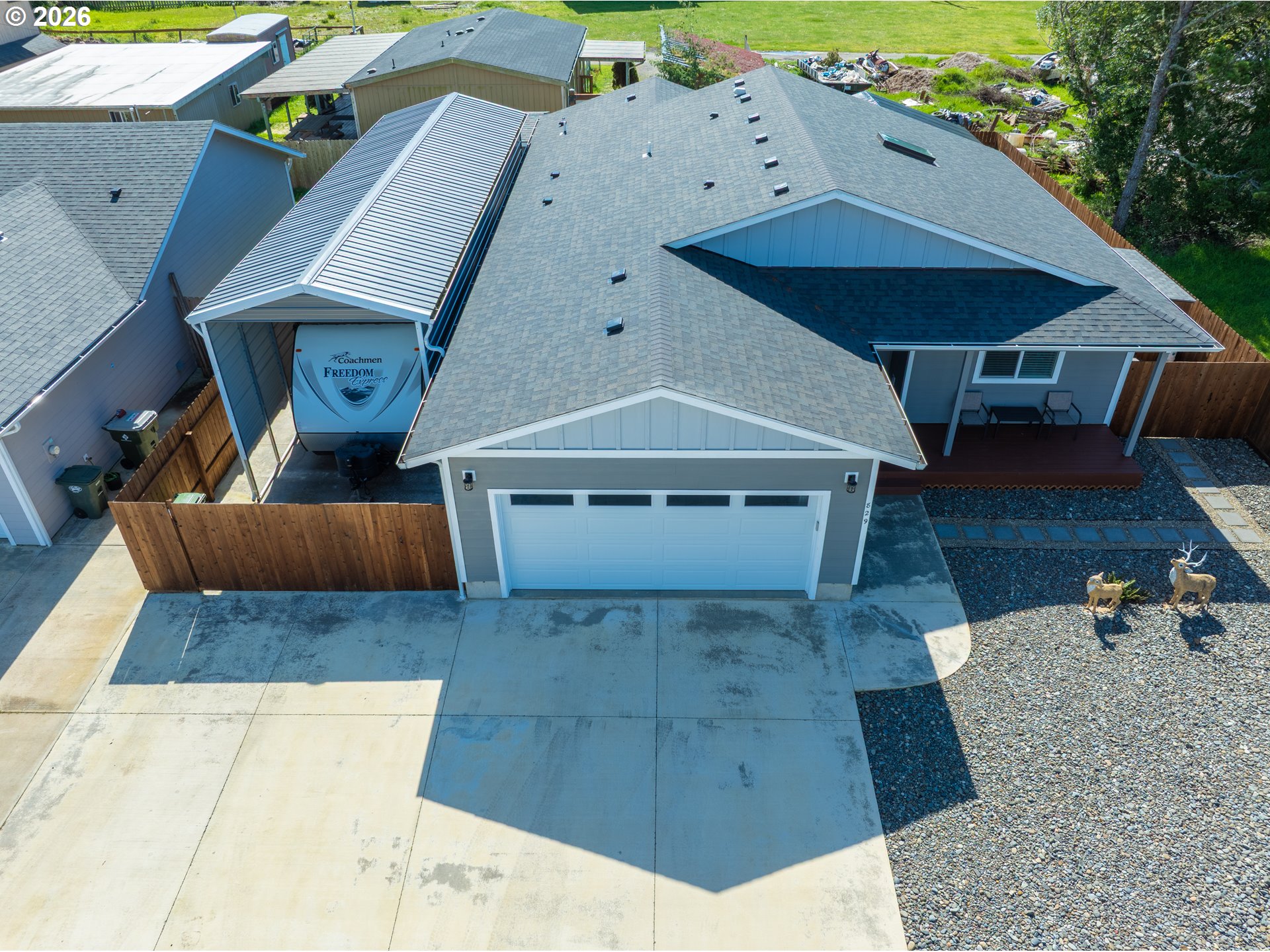 829 JACOBSON WAY Property Photo 1