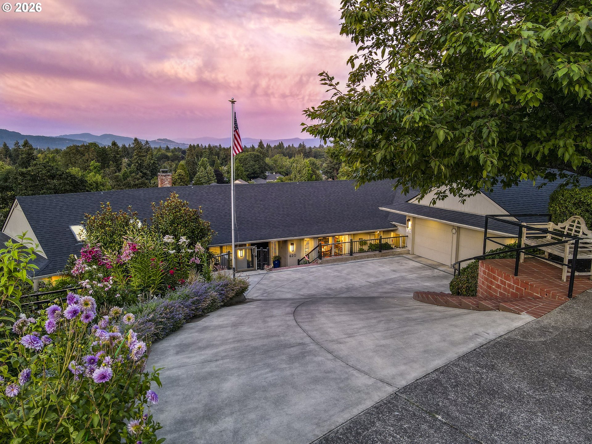 420 Spyglass Dr Property Photo 1