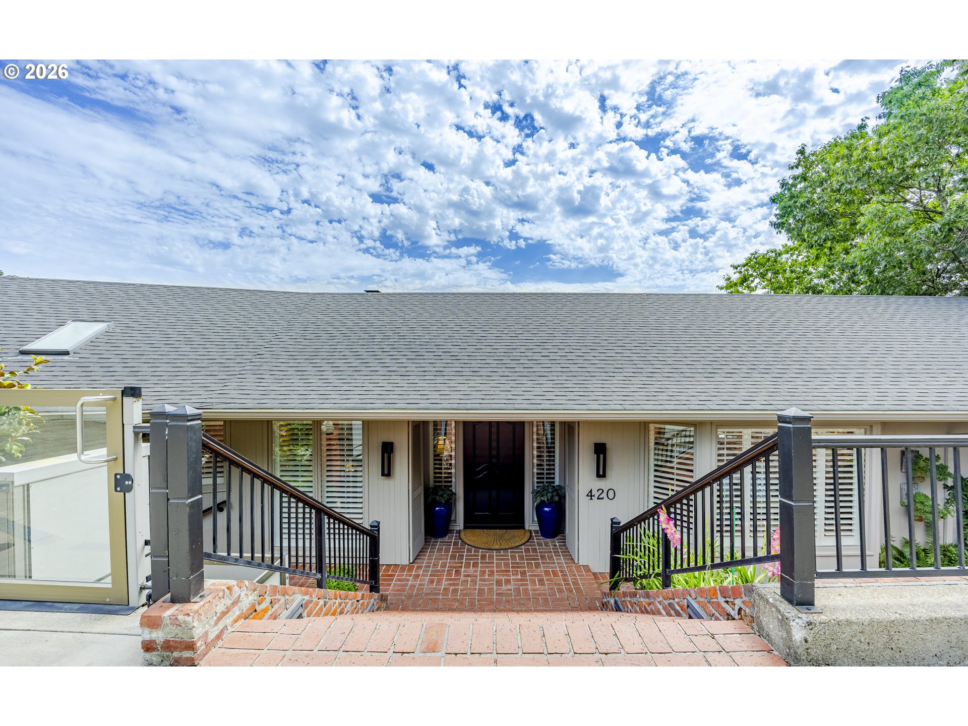 420 Spyglass Dr Property Photo 2